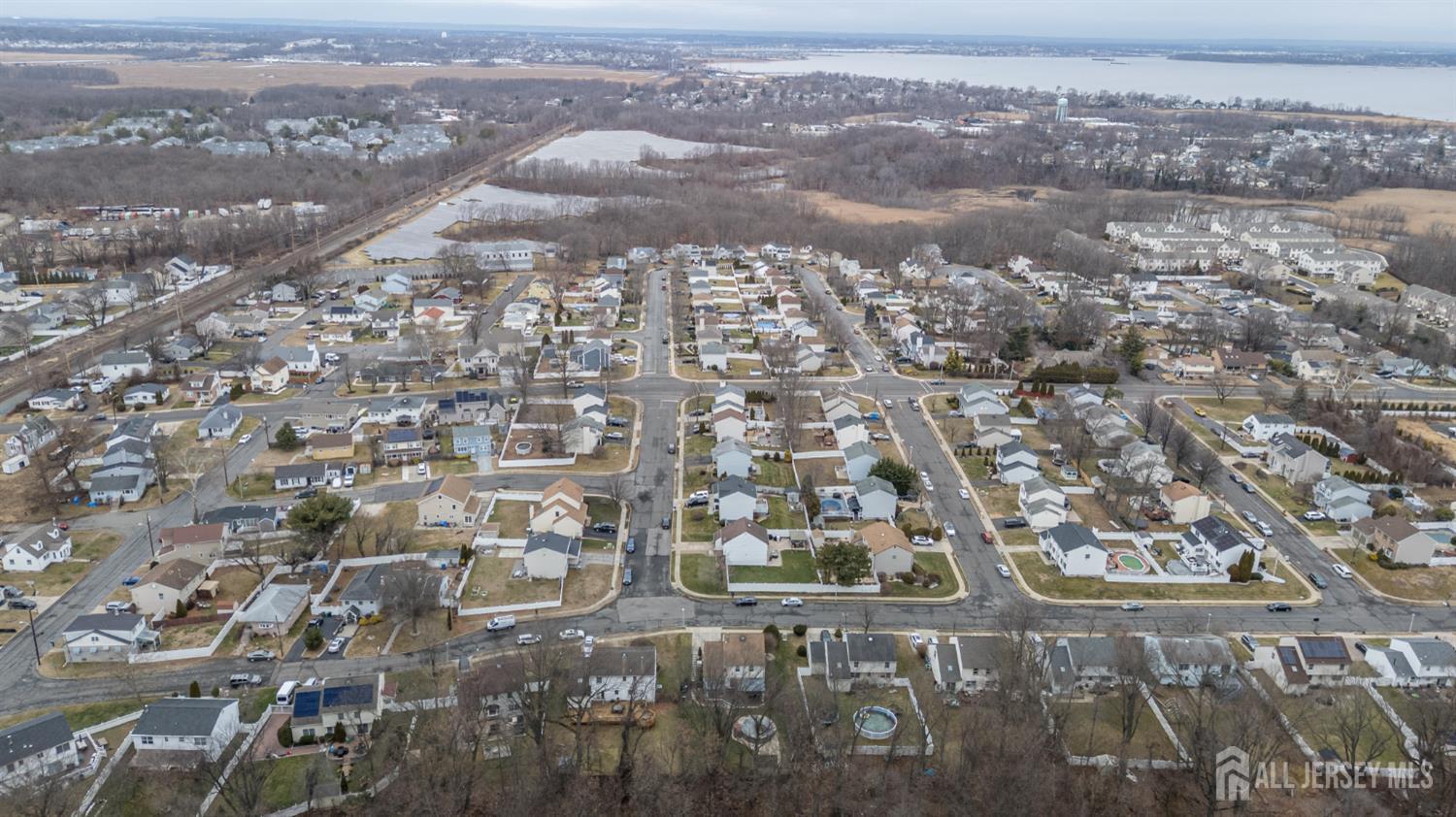 285 Nathan Court, Aberdeen, NJ, 07721 image 42