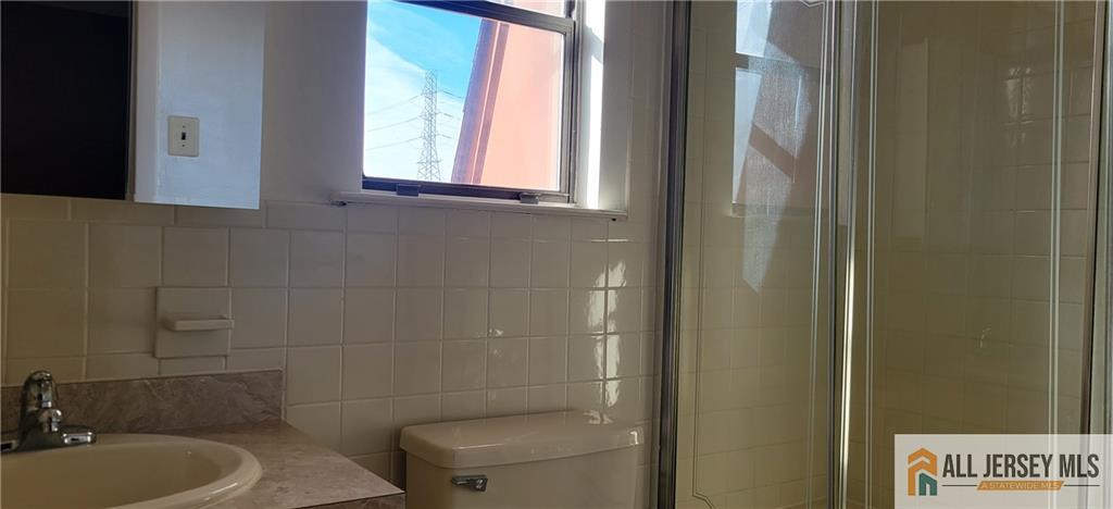 1212 N Oaks Boulevard Image 5