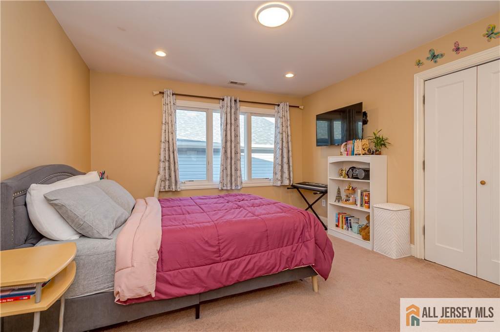 53 Princeton Avenue, Colonia, NJ, 07067 image 31