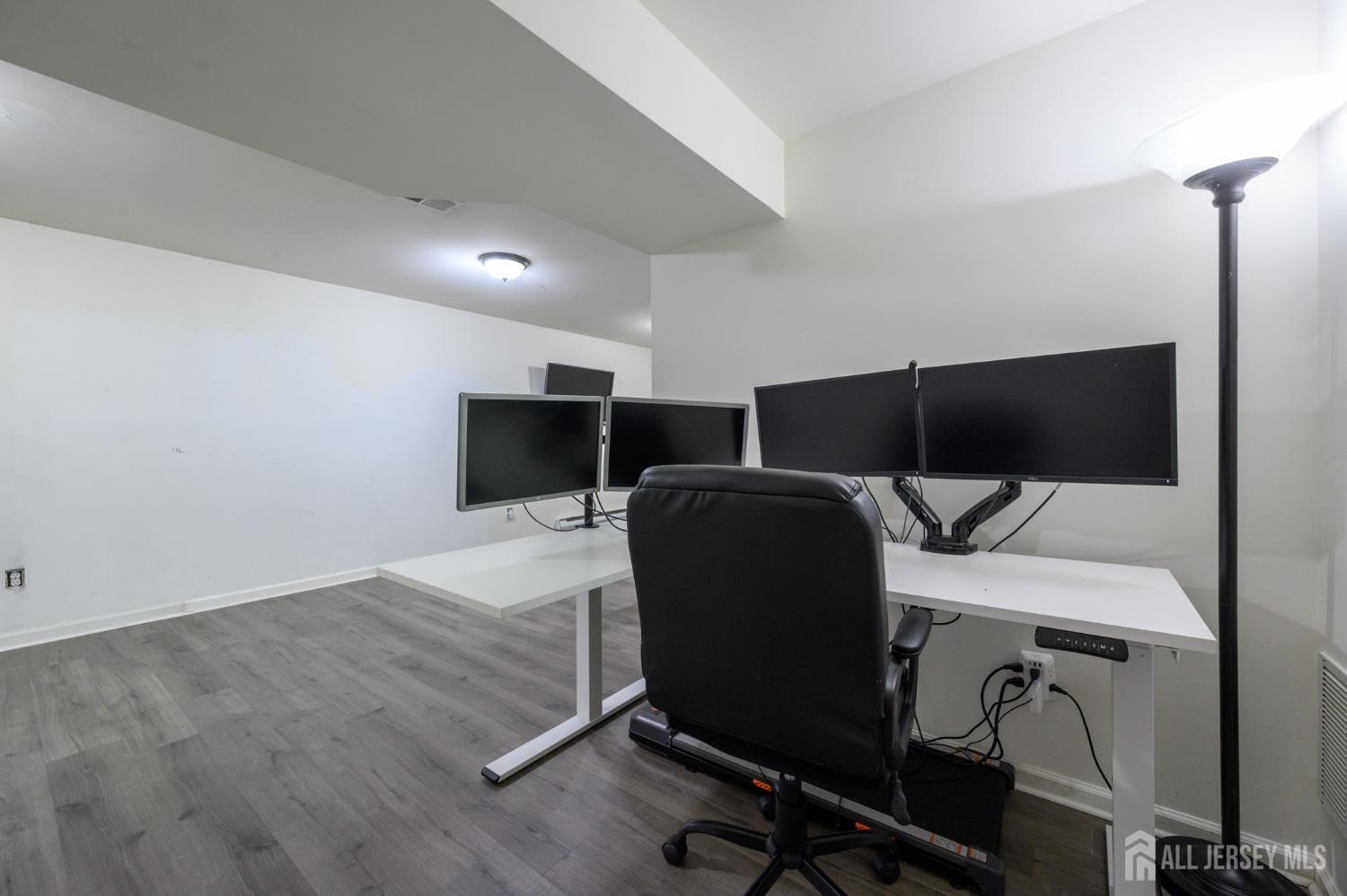 1 Cambridge Court, East Brunswick, NJ, 08816 image 35