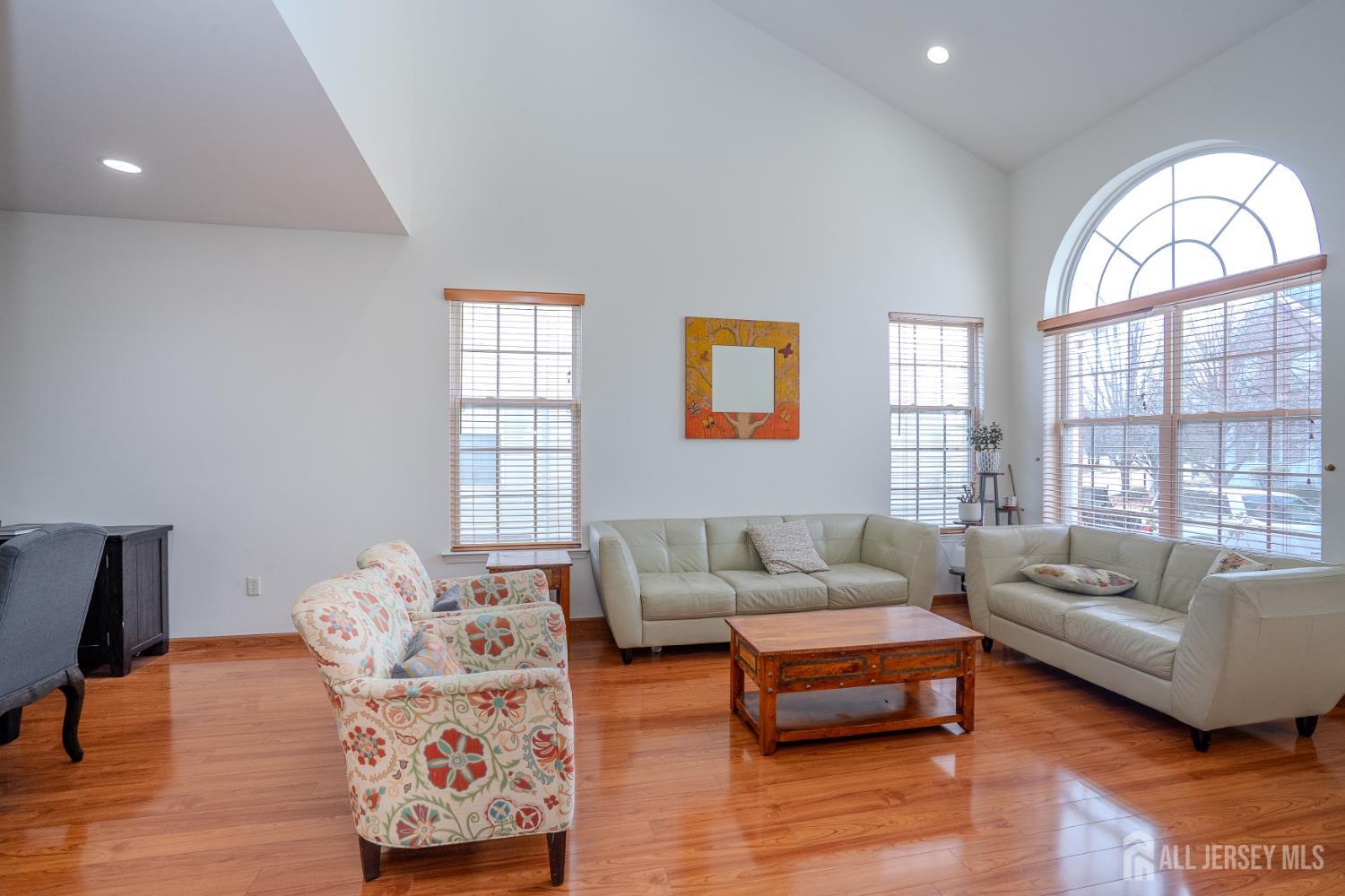 903 Swallow Court Image 4