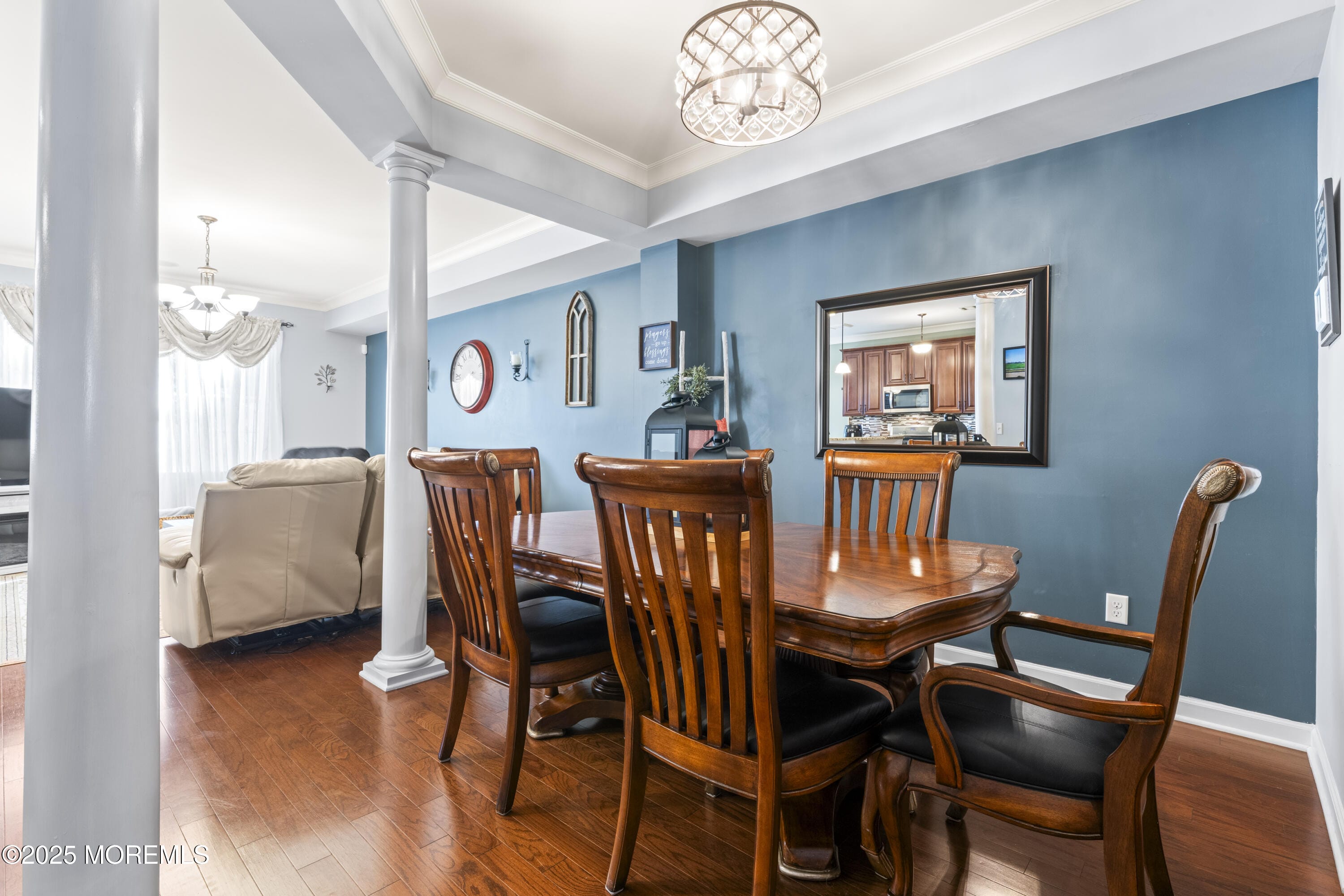 206 Hawthorne Lane Image 5