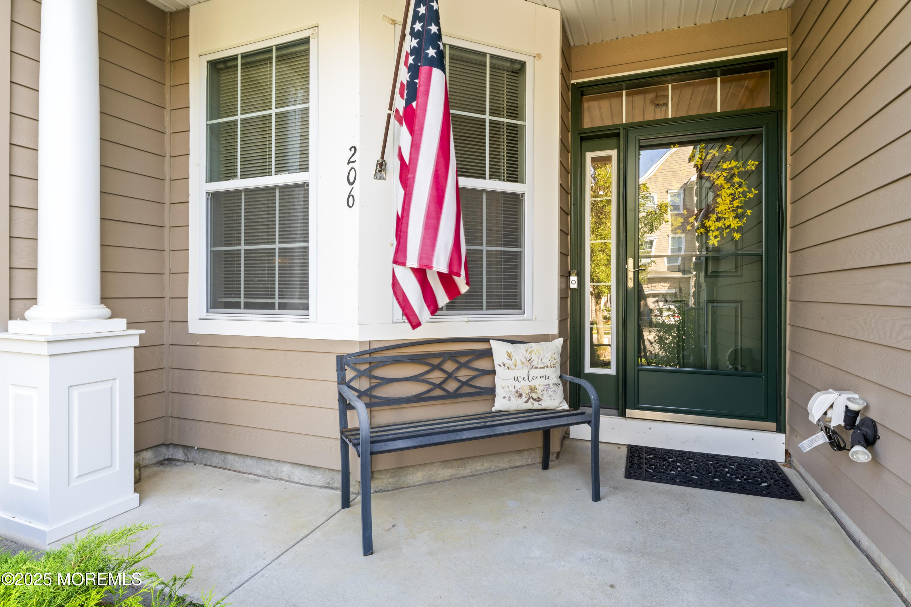 206 Hawthorne Lane Image 2