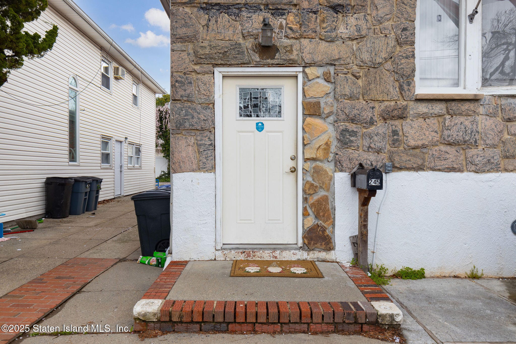 245 Martin Avenue Image 2