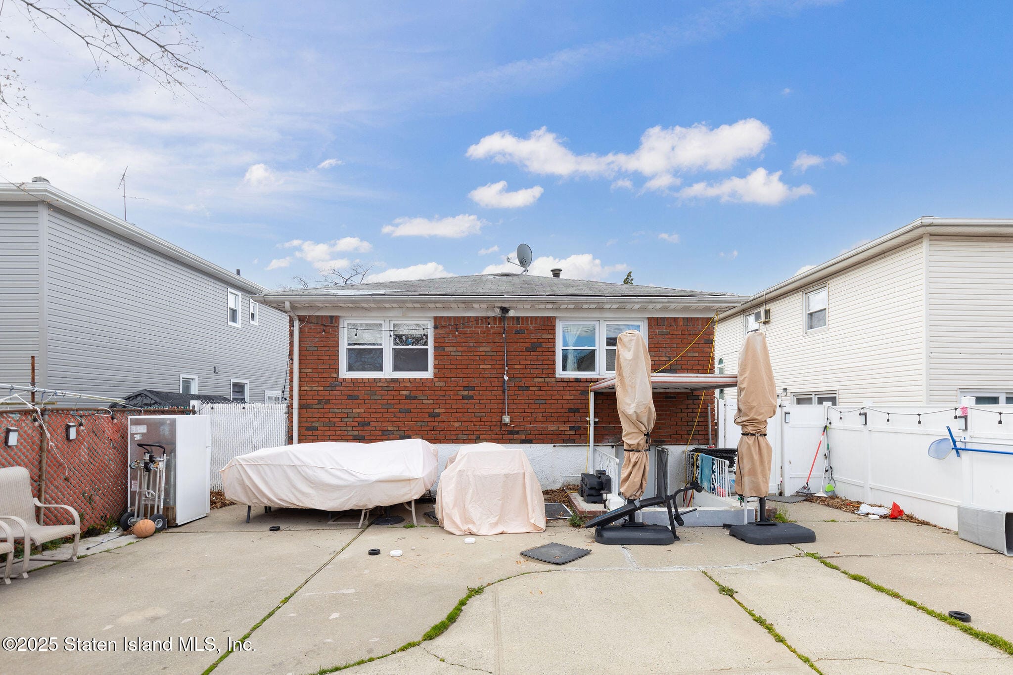 245 Martin Avenue Image 4