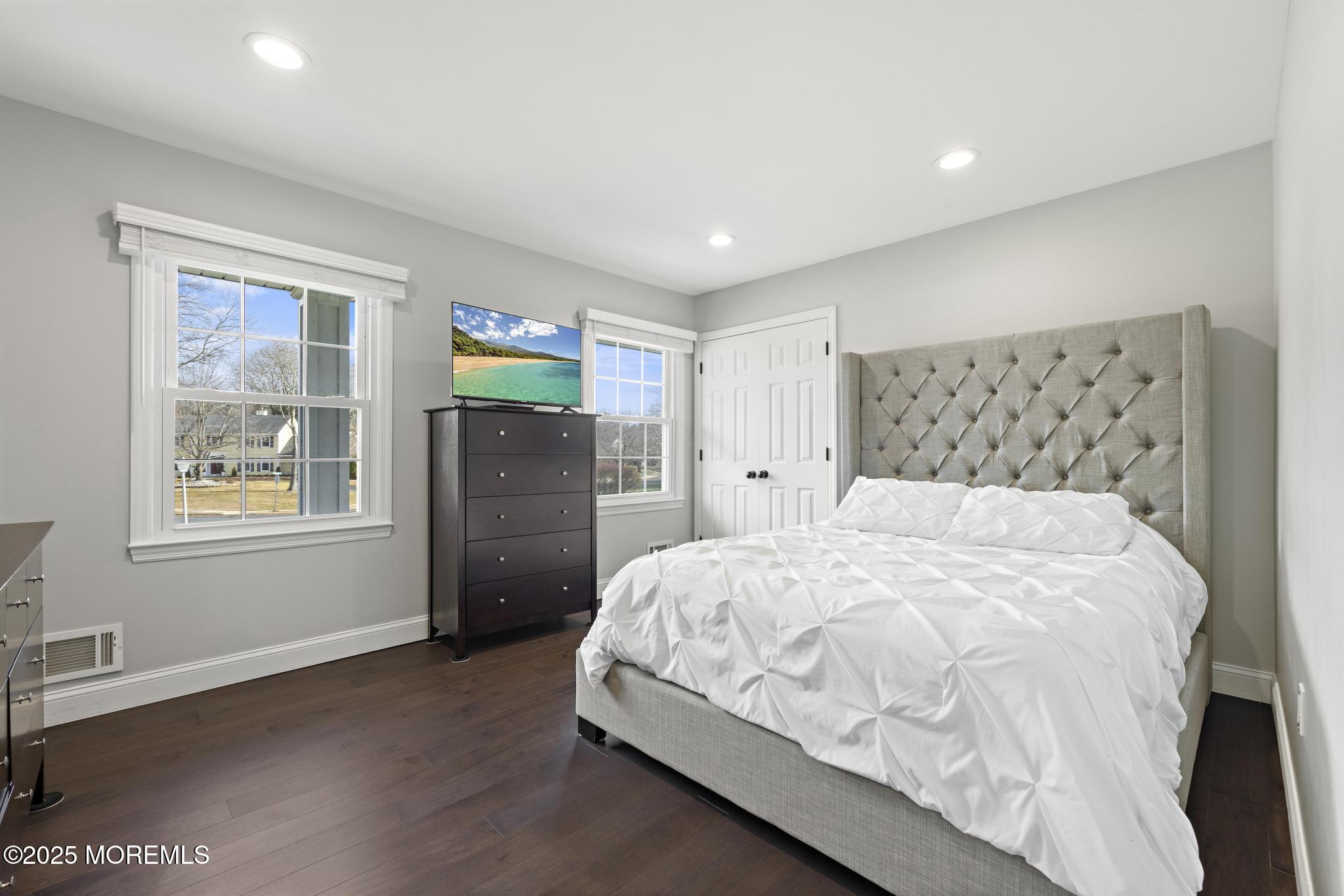 129 Four Winds Drive, Middletown, NJ, 07748 image 25