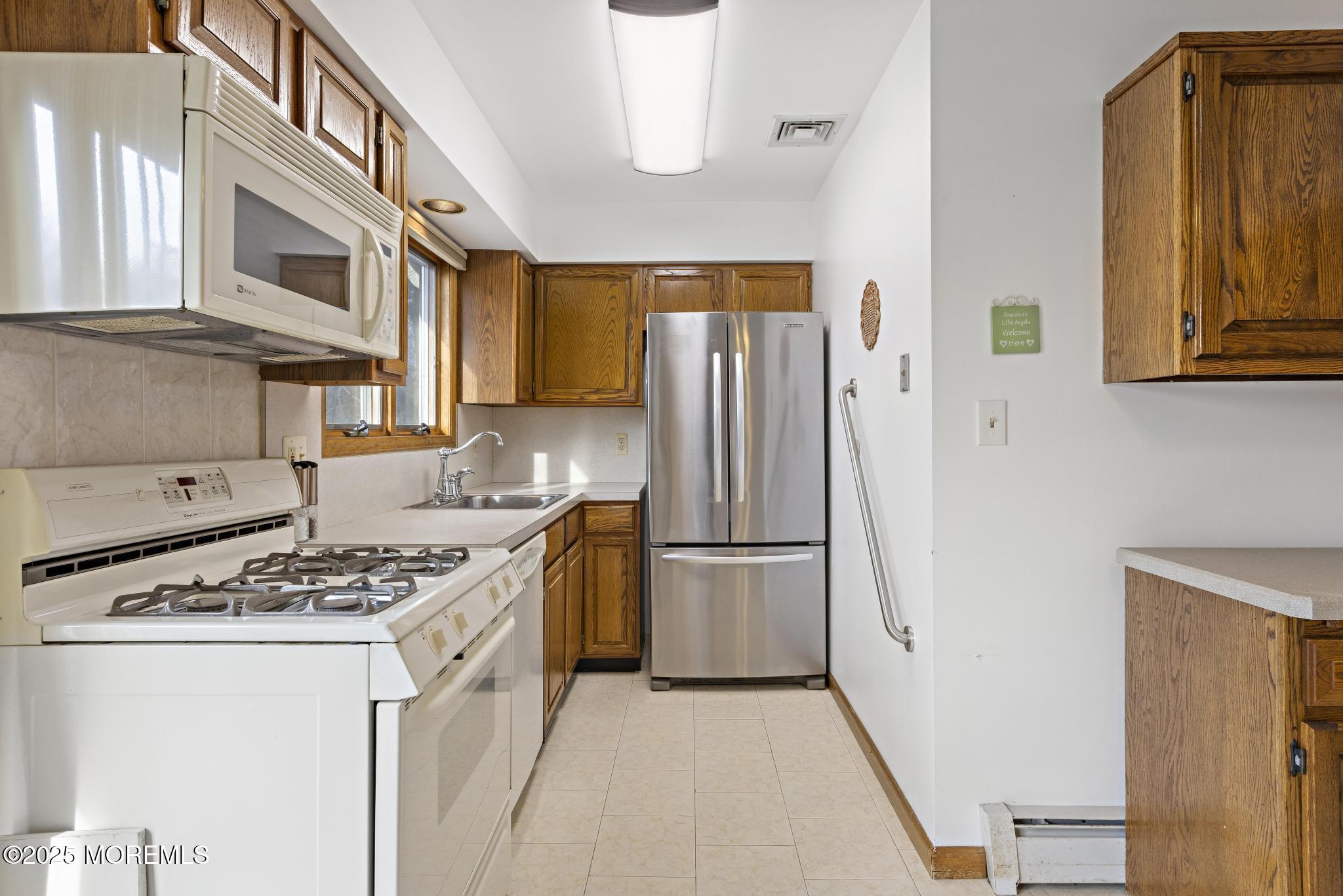 129 Four Winds Drive, Middletown, NJ, 07748 image 35