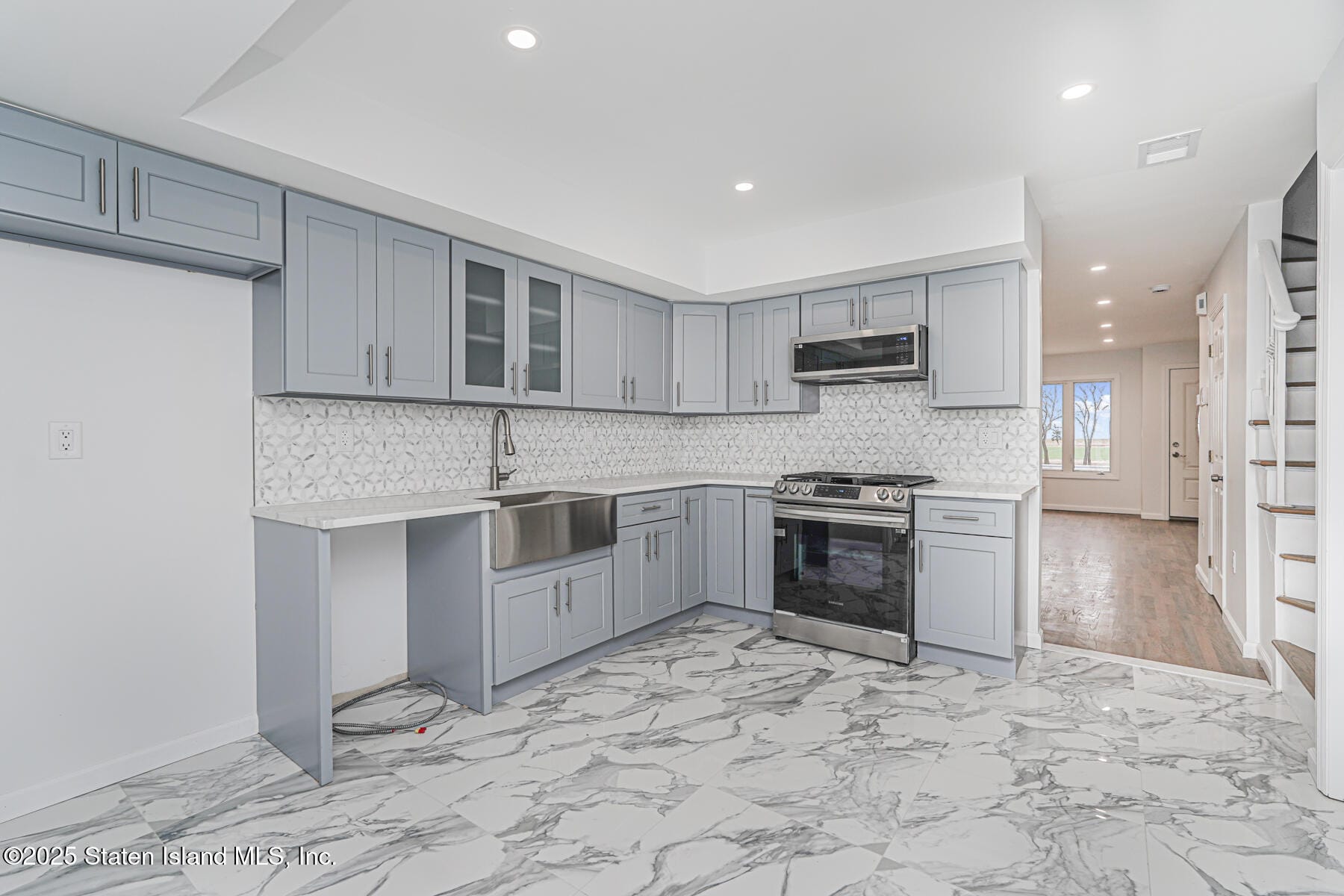 797 Father Capodanno Boulevard, Staten Island, NY, 10305 image 8