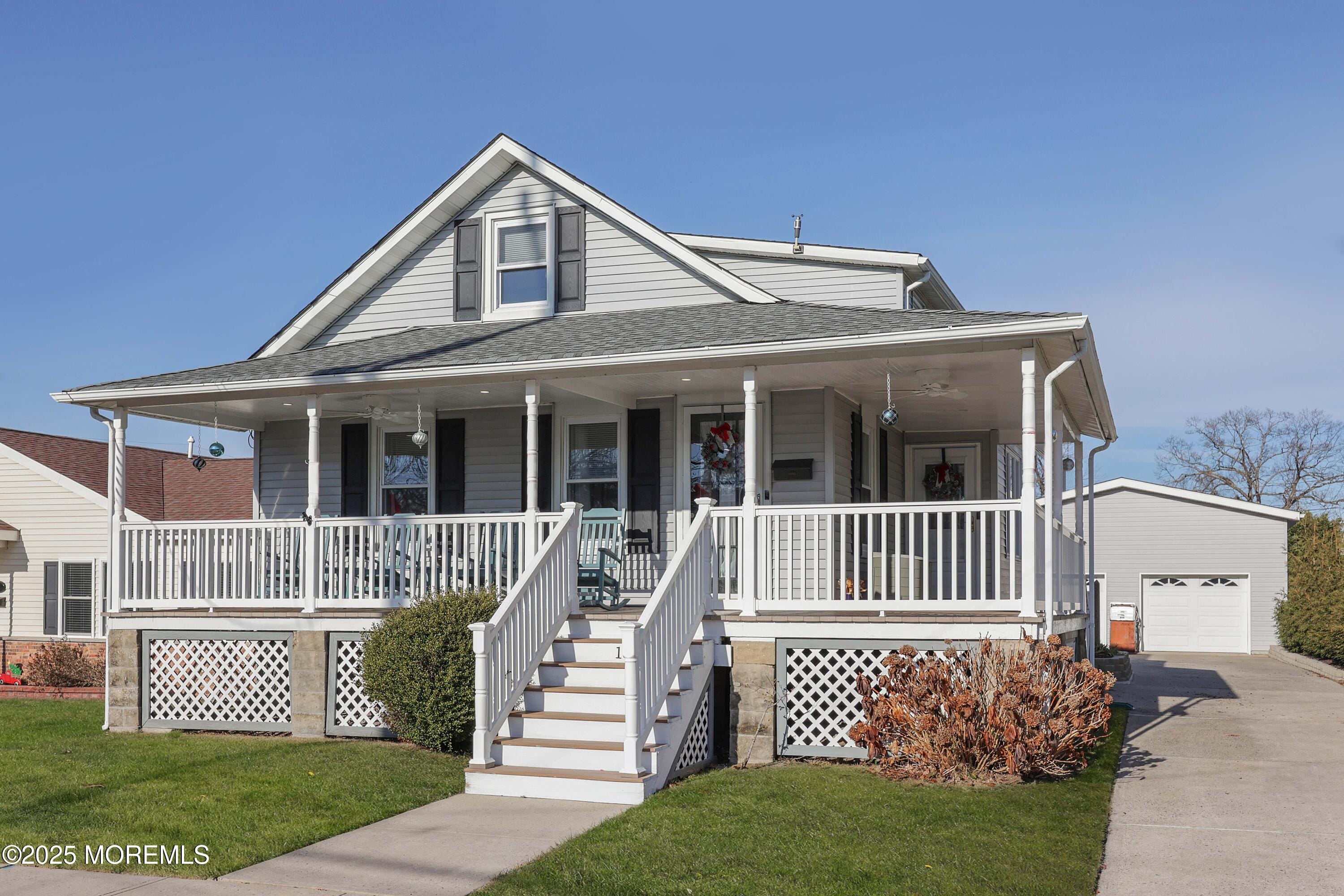 16 Smock Street Image 2