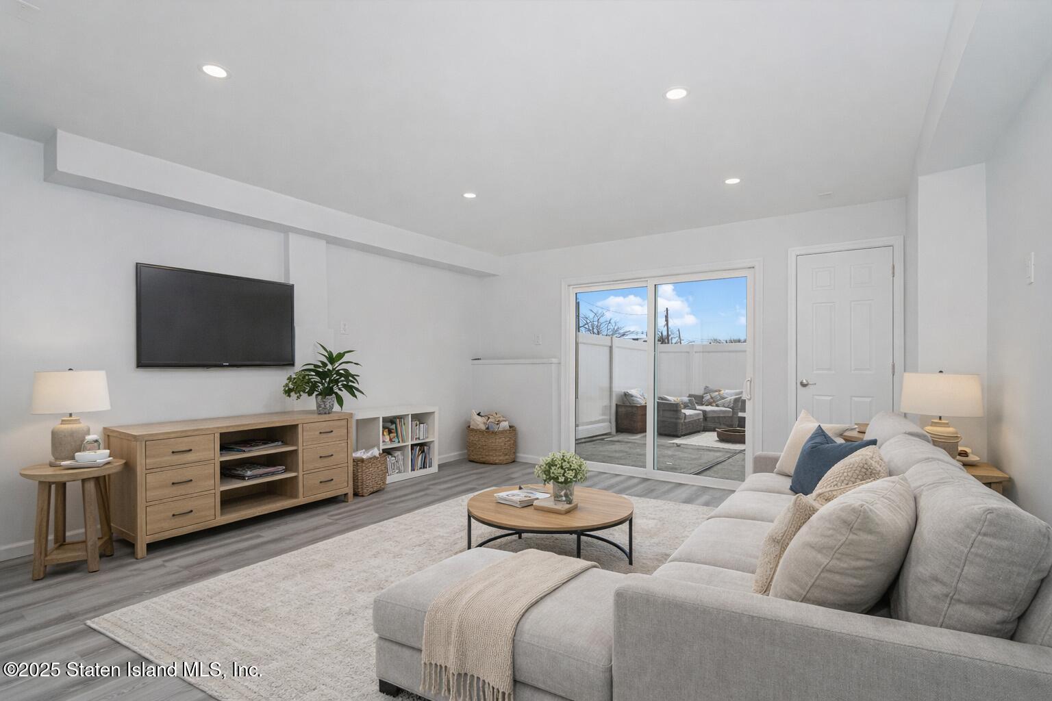 797 Father Capodanno Boulevard, Staten Island, NY, 10305 image 28