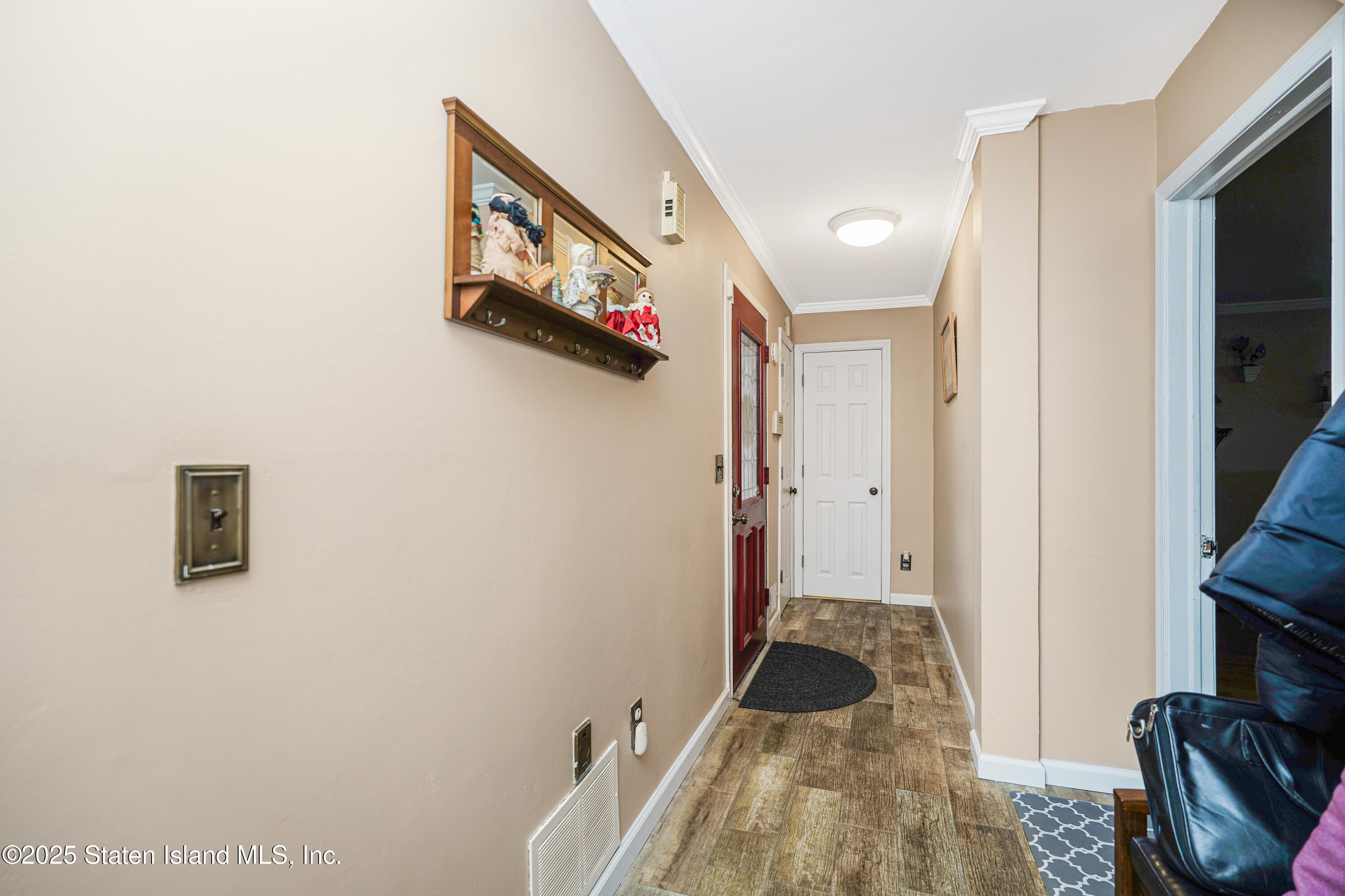 990 Sheldon Avenue Image 3