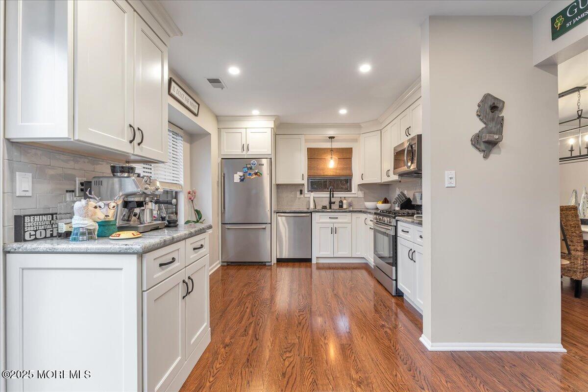 208 Haverford Court, Aberdeen, NJ, 07747 image 15