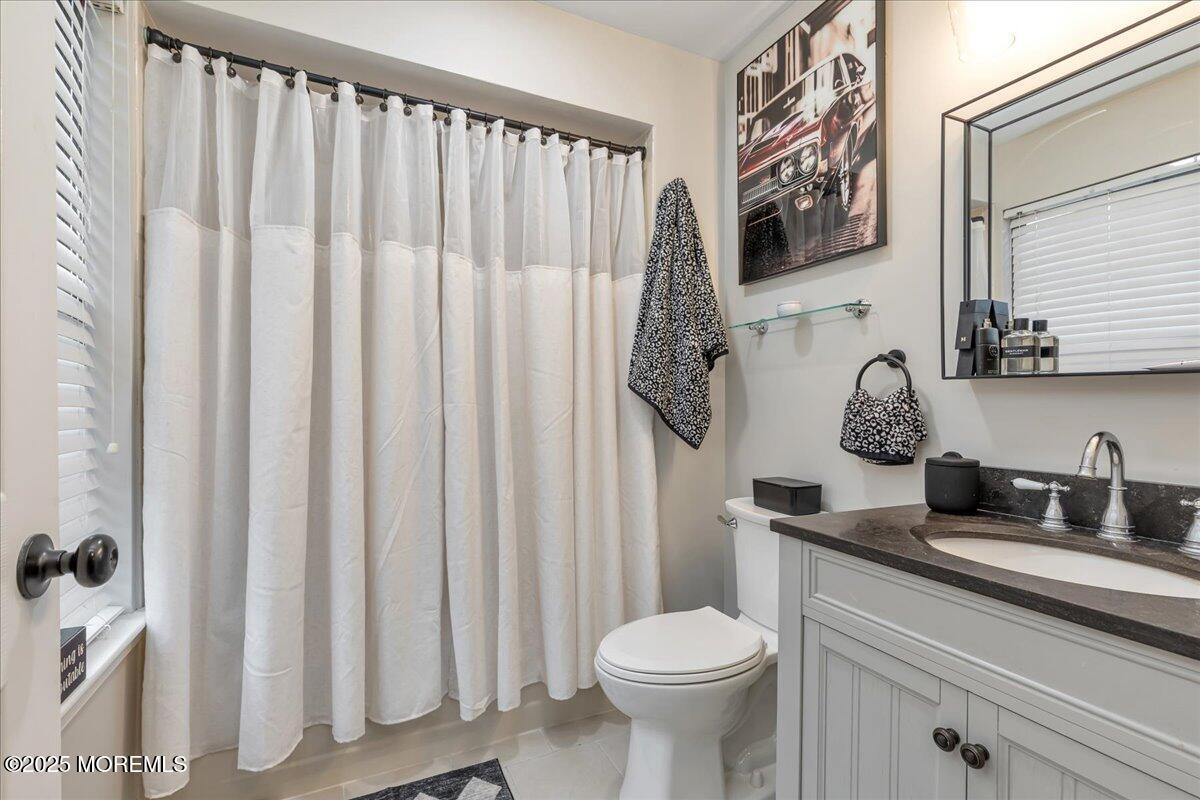 208 Haverford Court, Aberdeen, NJ, 07747 image 31