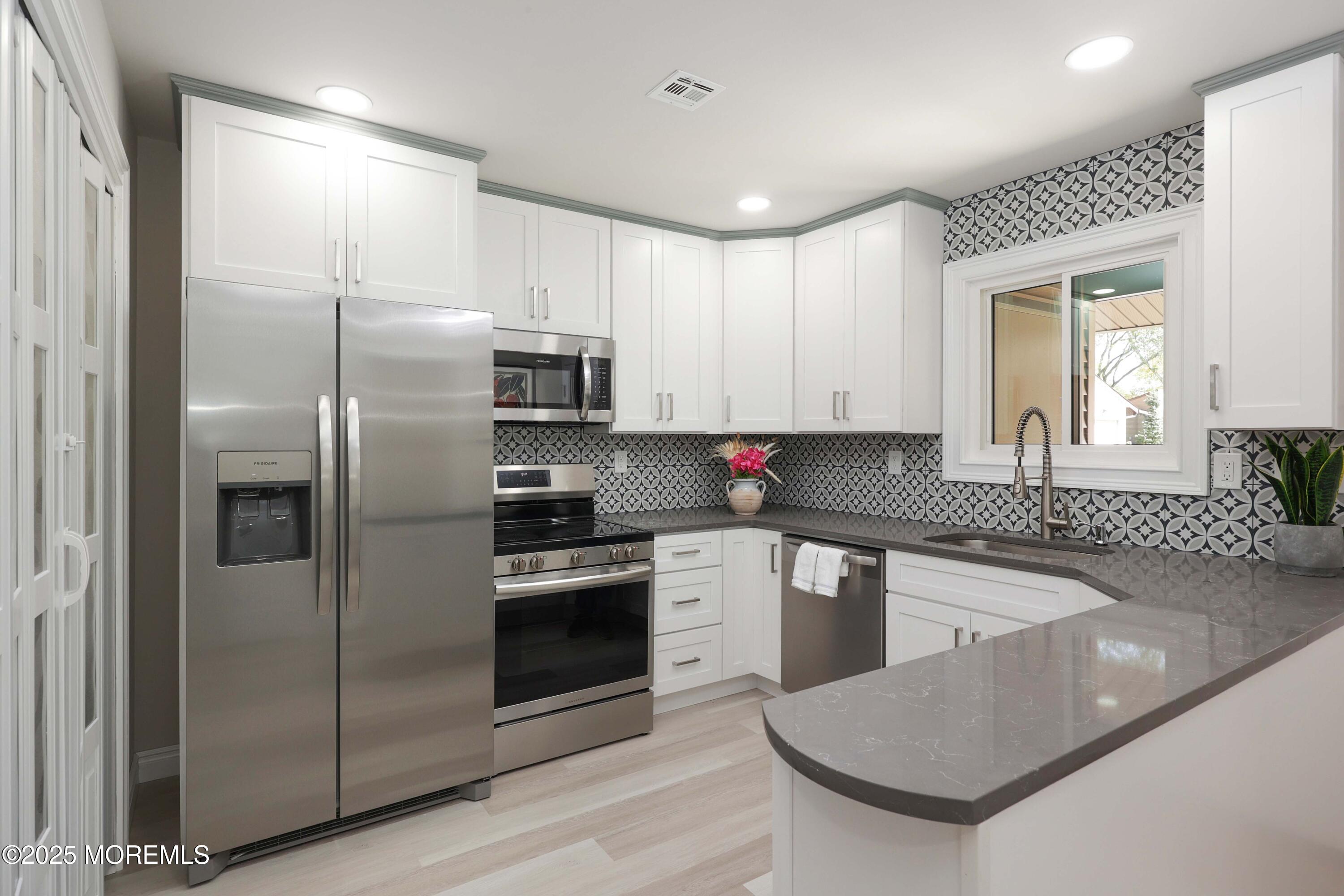 12 Ellsworth Court Image 4