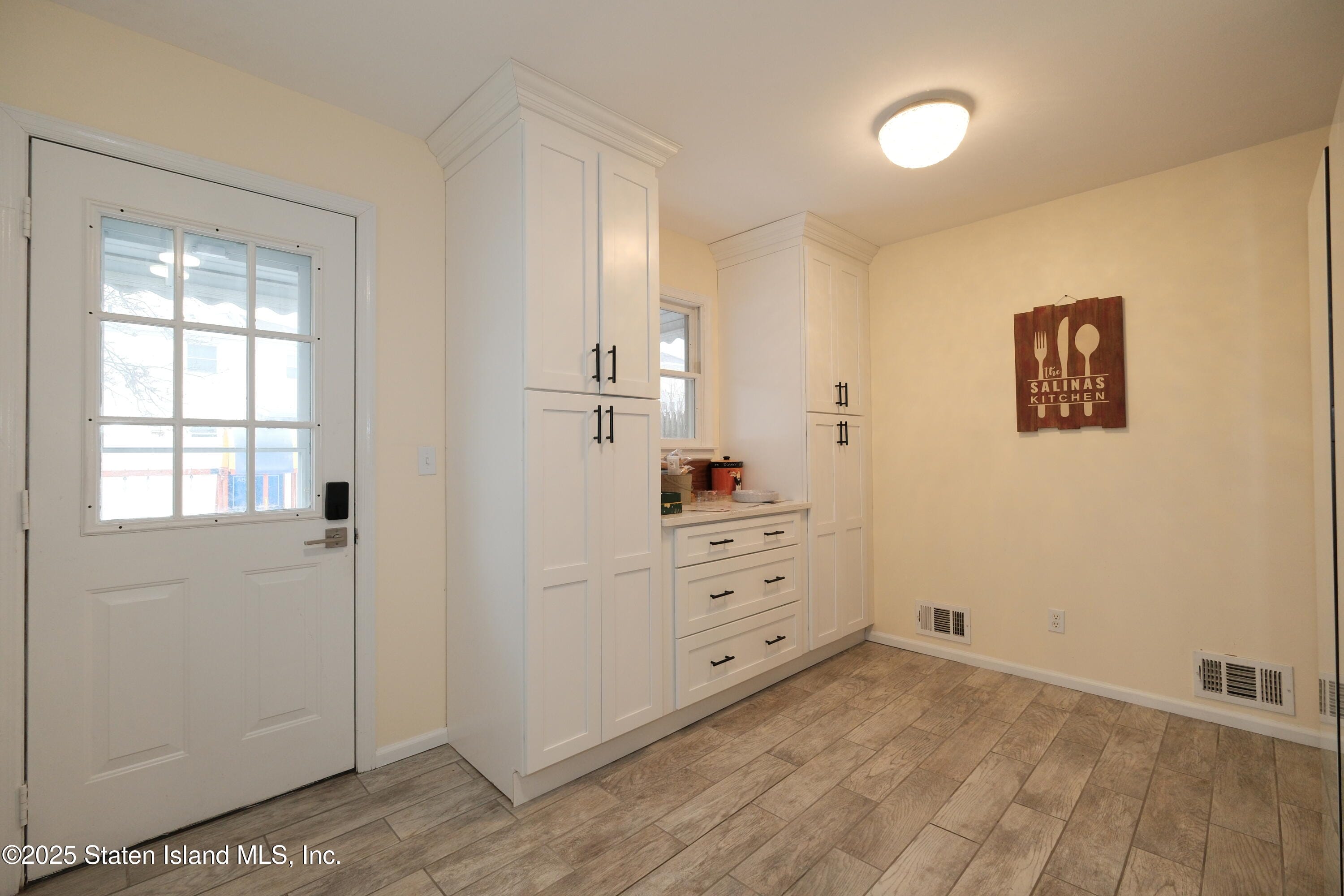 309 Abingdon Avenue Image 5