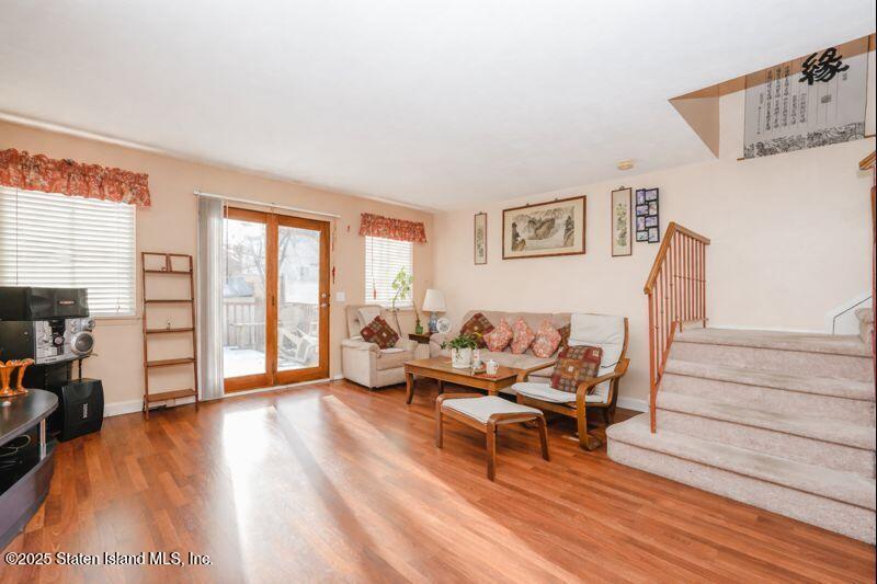 10 Slayton Avenue Image 3