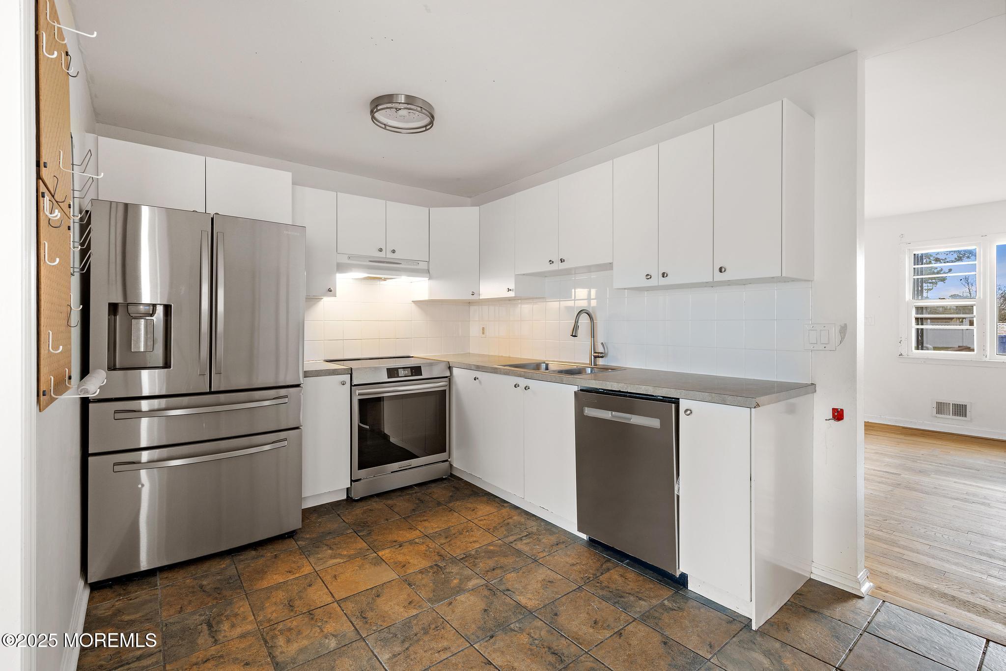 4 Jamaica Avenue, Toms River, NJ, 08753 image 14