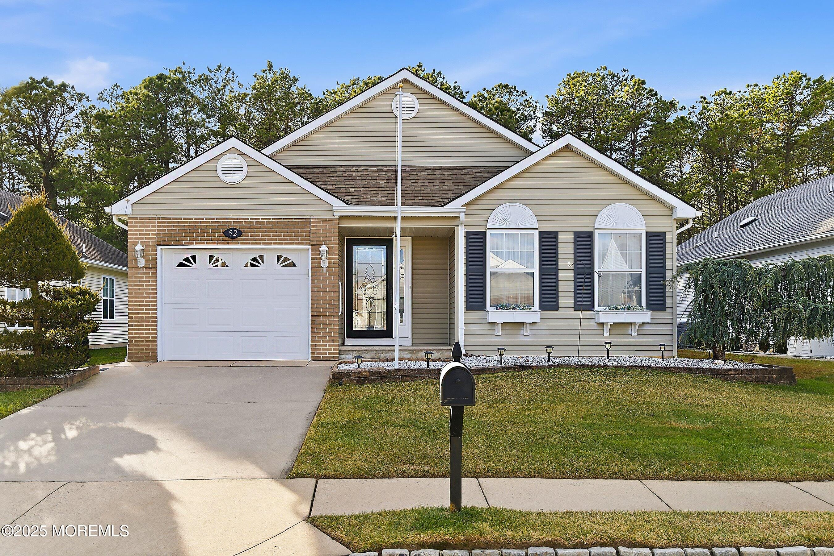 52 Canterbury Lane, Toms River, NJ, 08757