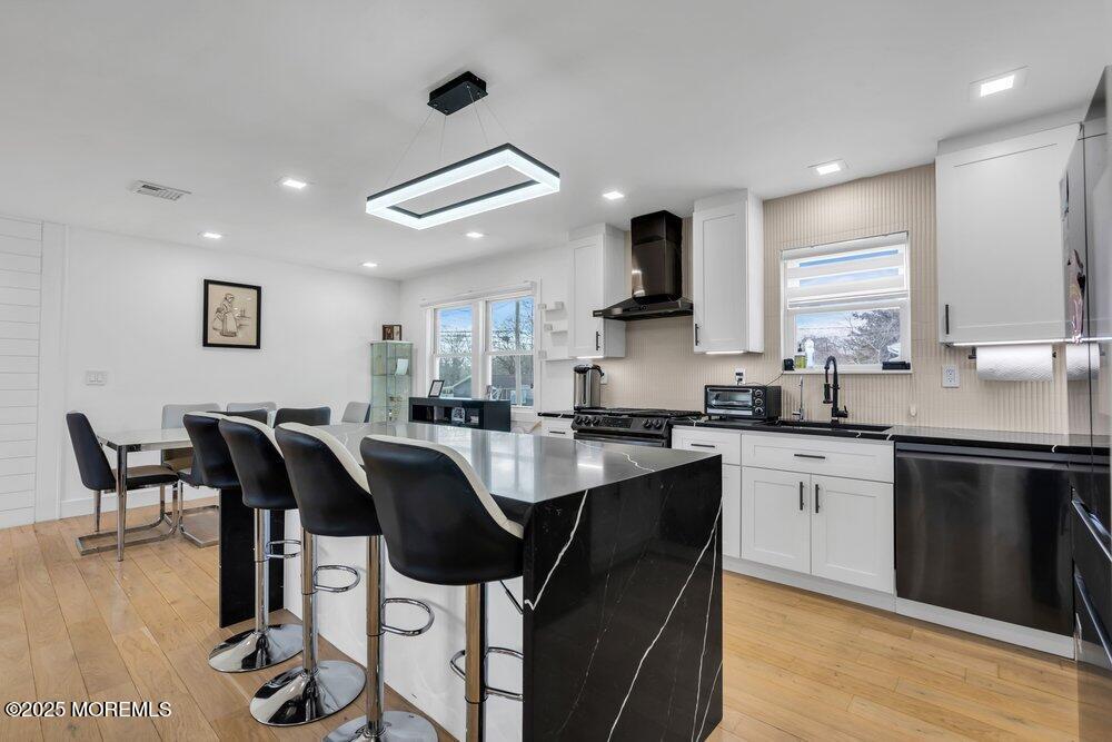 19 Beacon Street Image 4