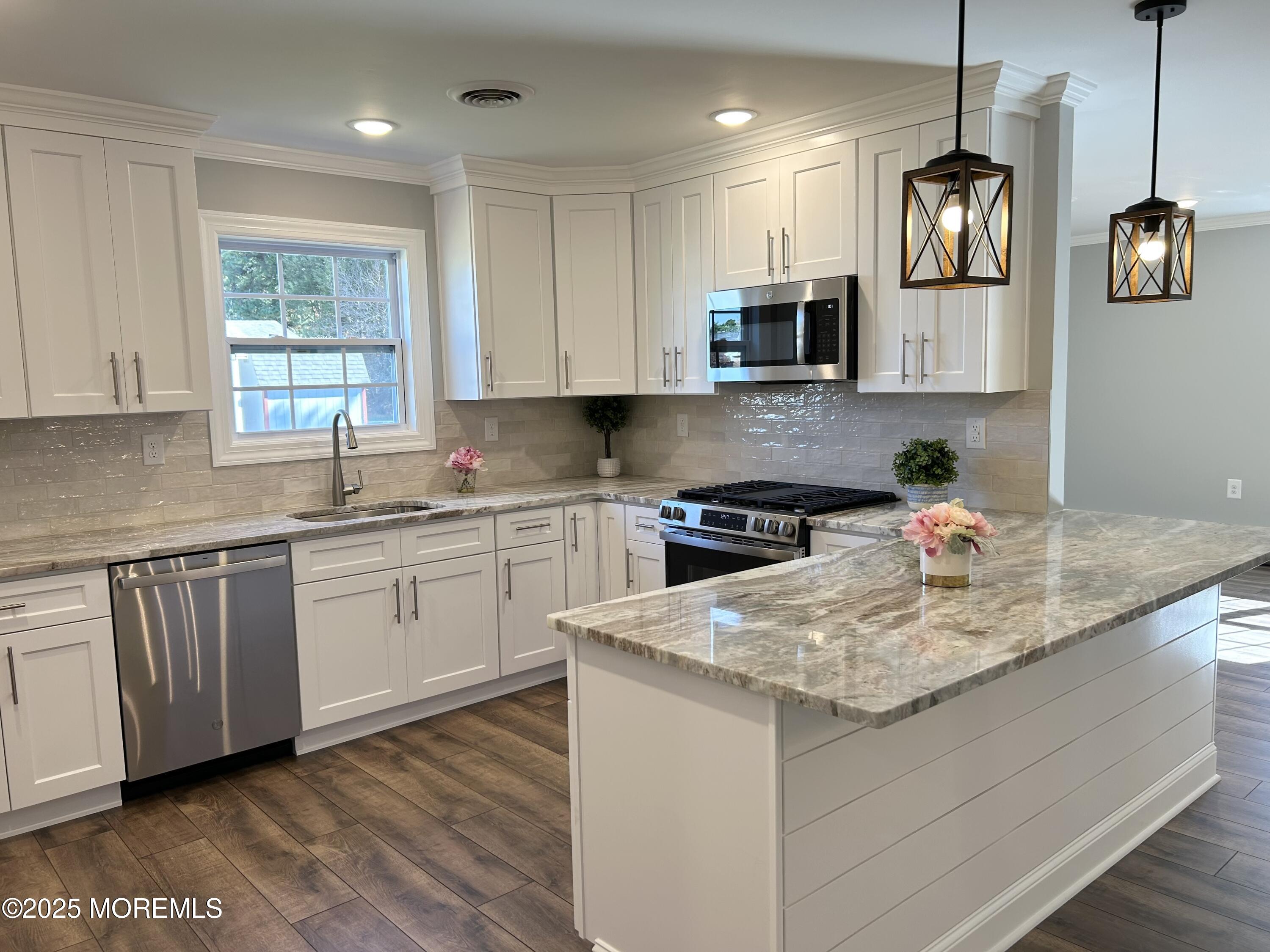 199 Cabrillo Boulevard Image 2