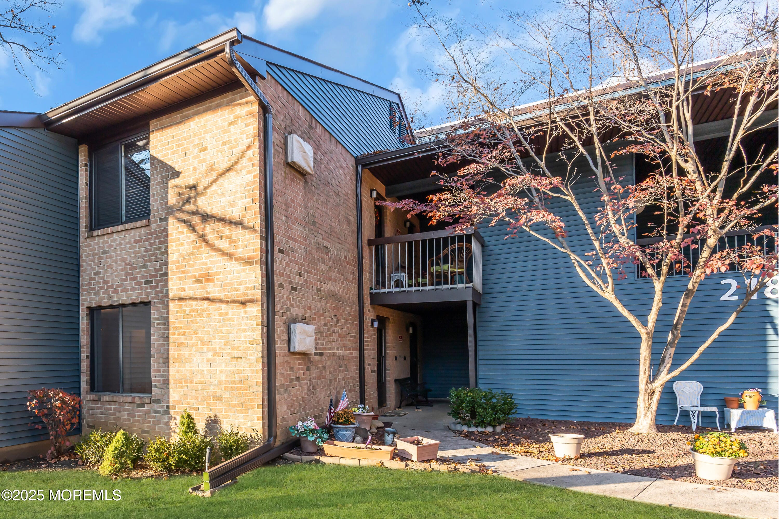 218 Medford Court A, Manalapan, NJ, 07726