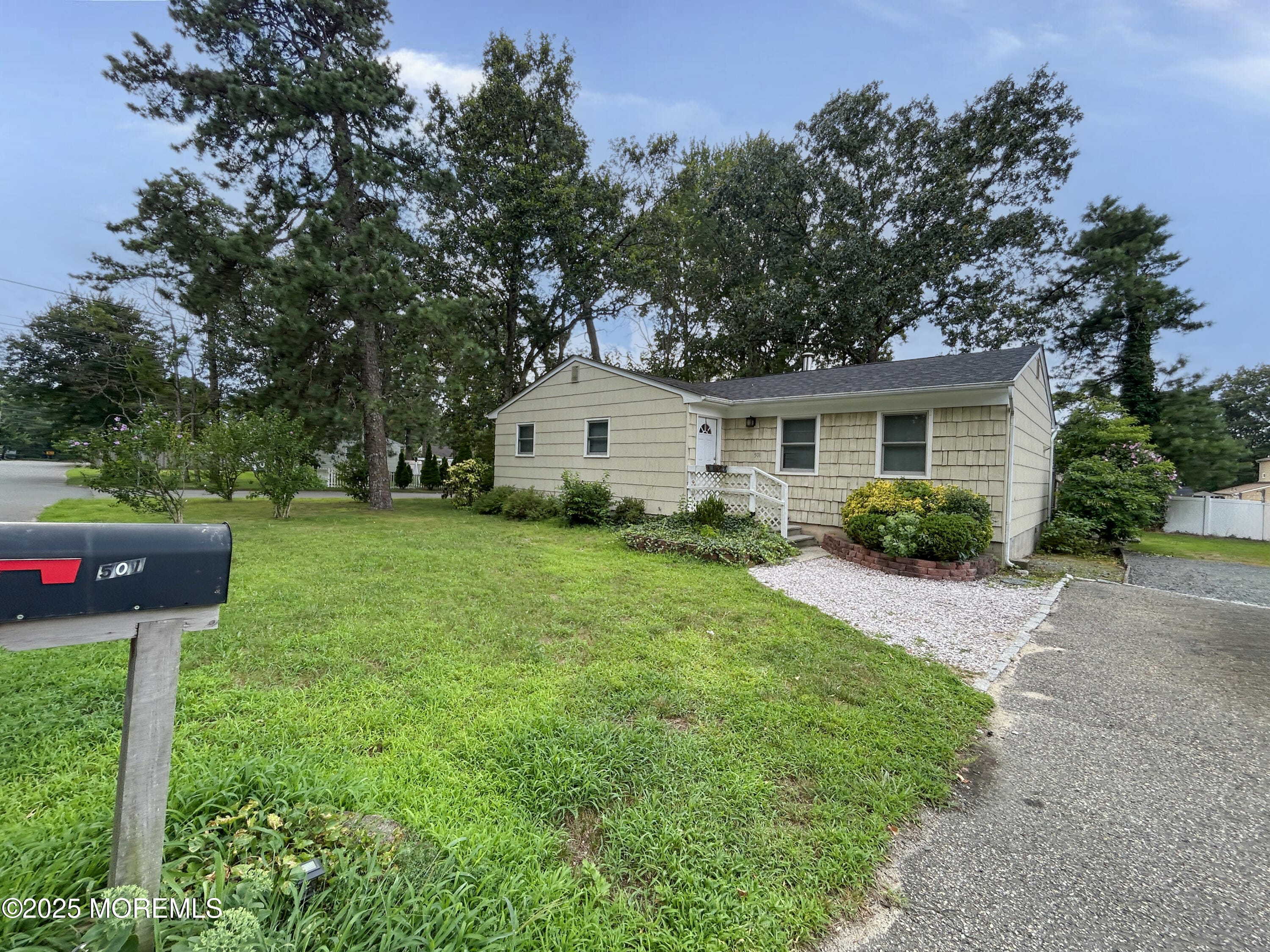 501 Bismarck Street Image 2