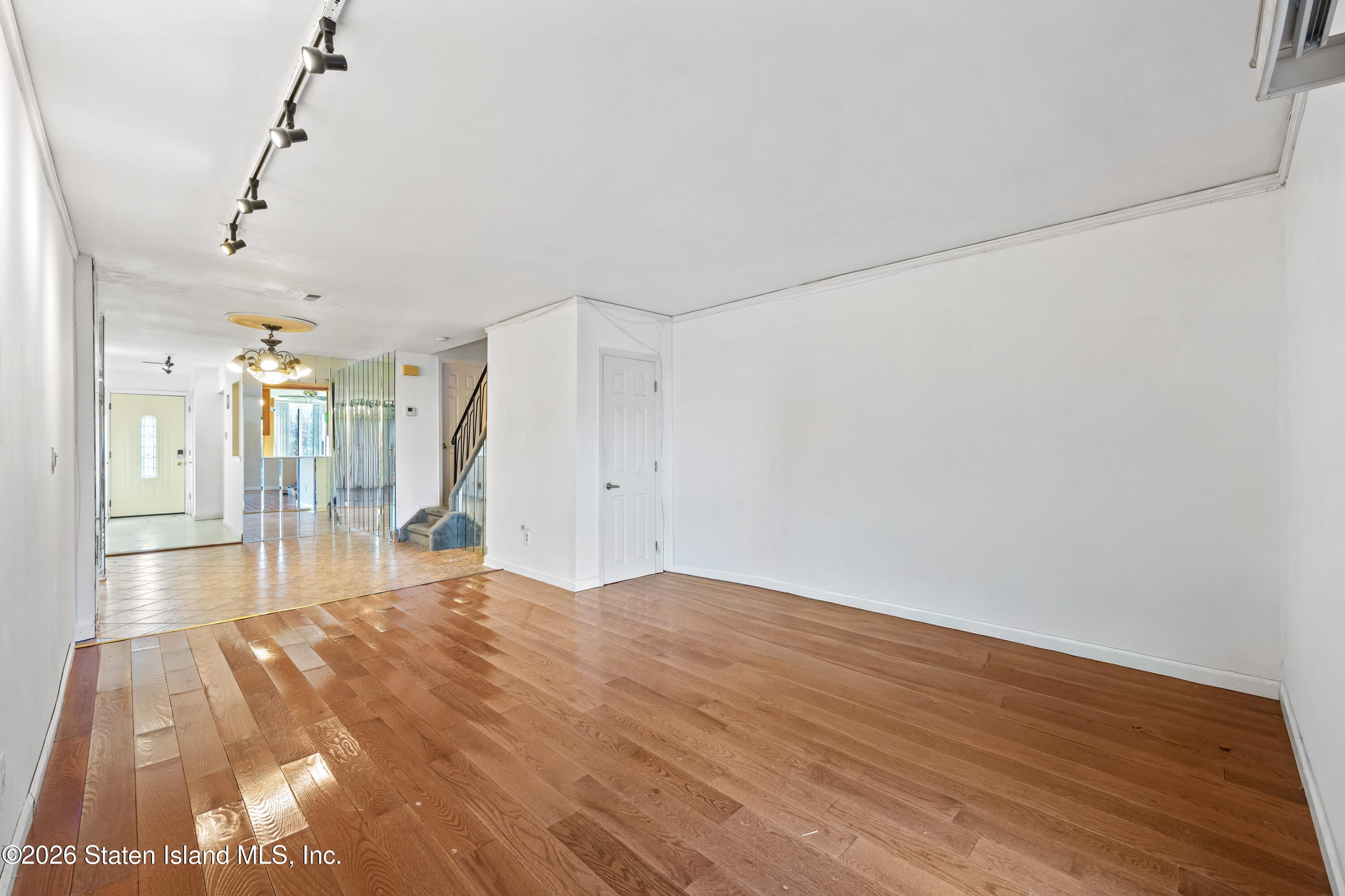 911 W Fingerboard Road, Staten Island, NY, 10304 image 6