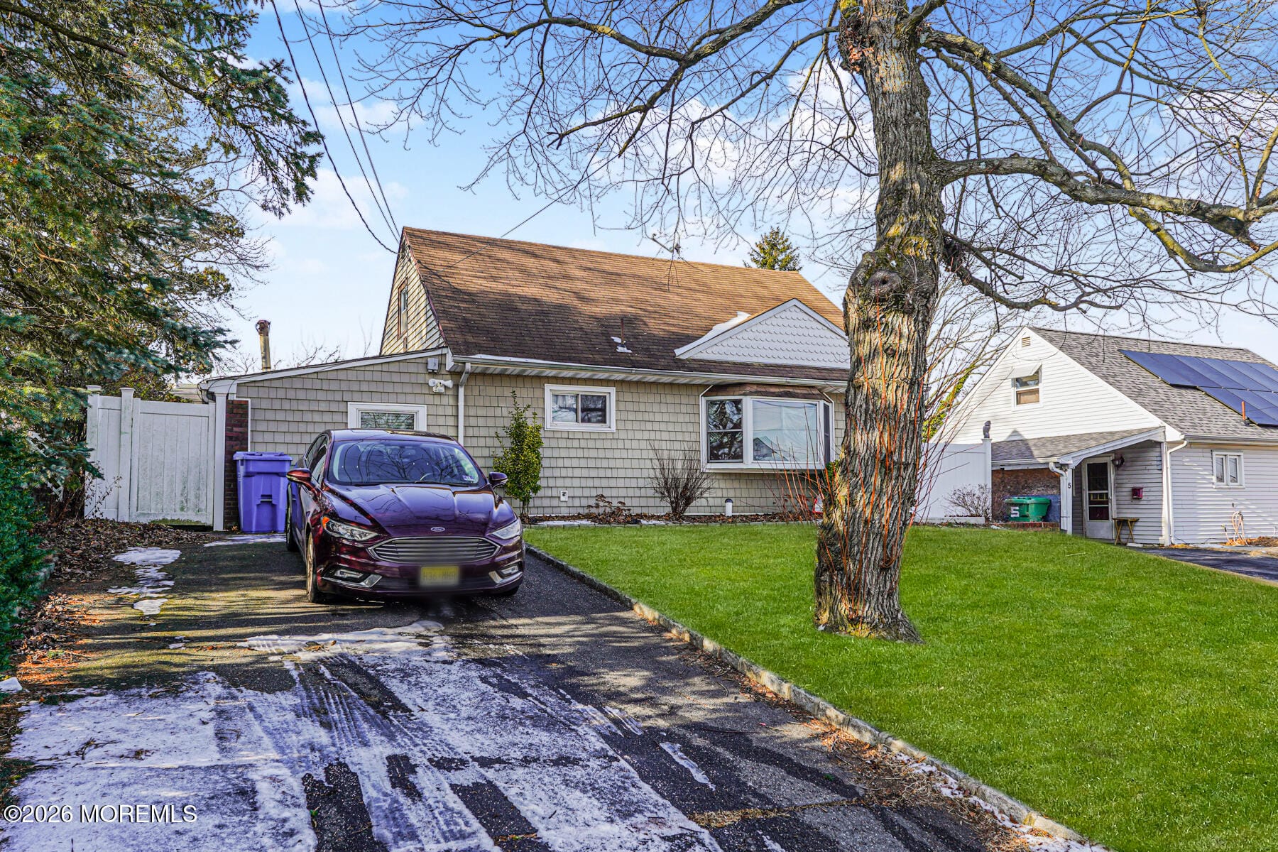 7 W Walnut Lane Image 3