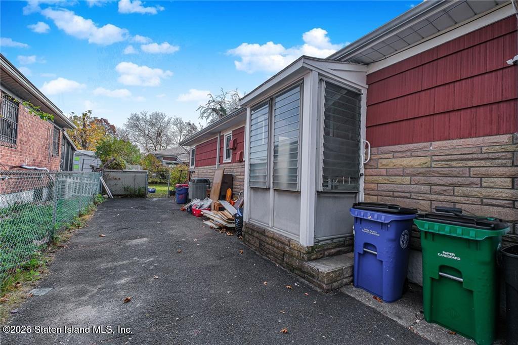 99 Park Hill Circle, Staten Island, NY, 10304 image 32