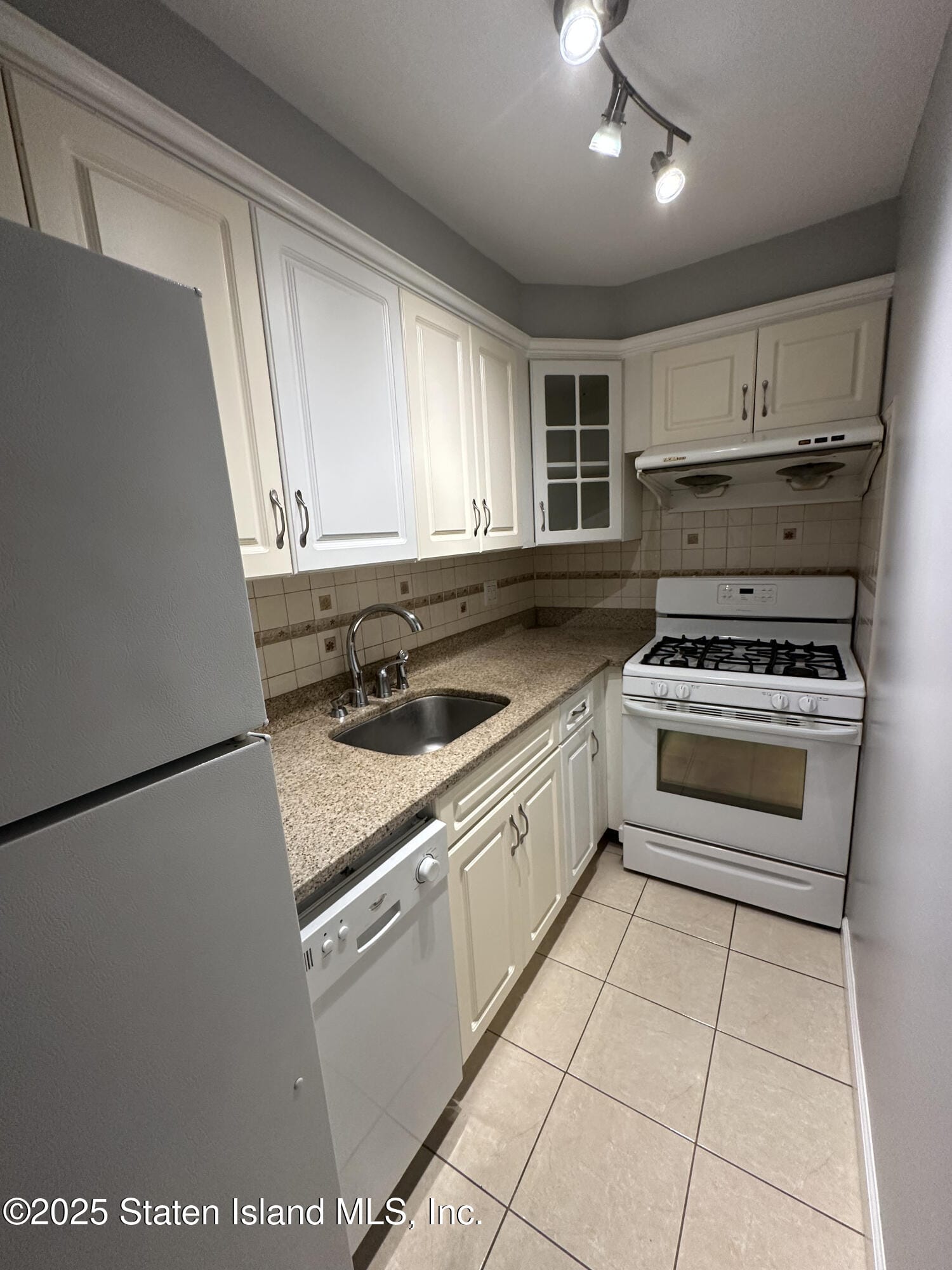 87-30 62nd Avenue 5-E Image 3