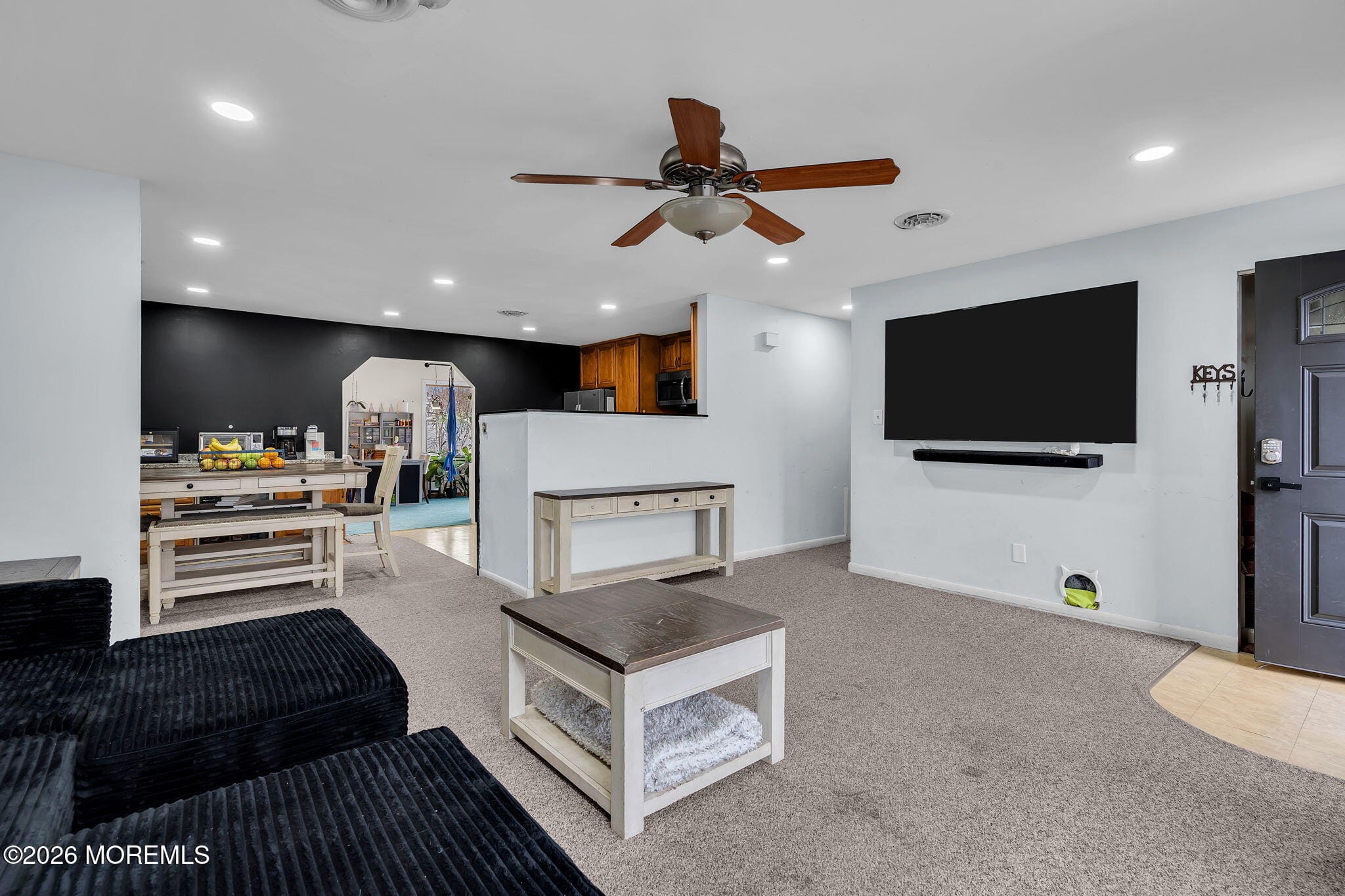 405 Decker Court Image 4