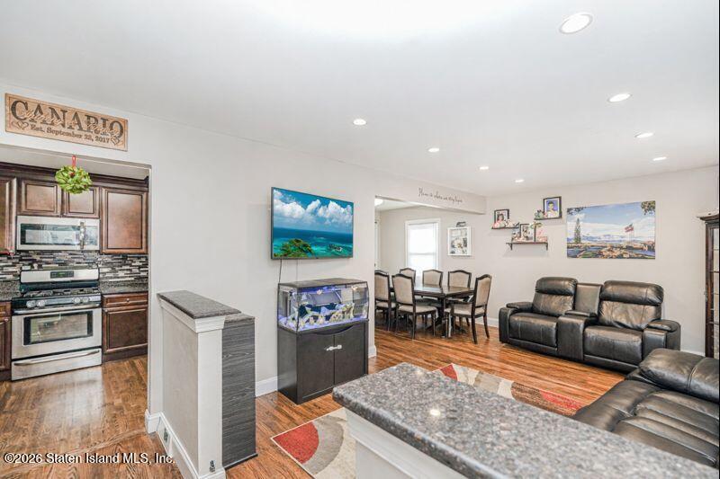 11 N Rhett Avenue Image 2