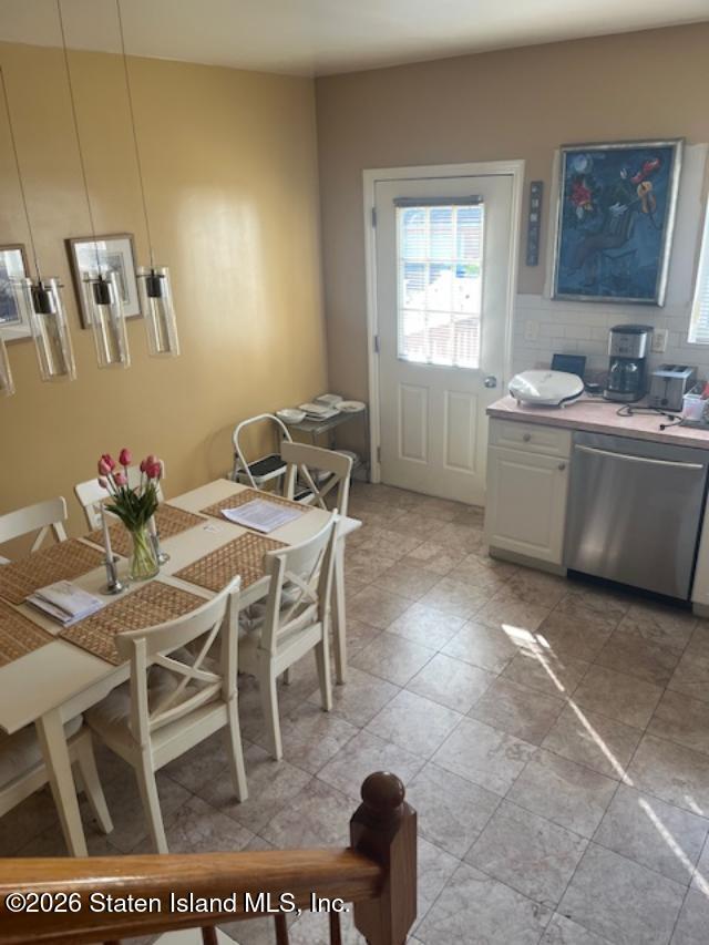 142 Alex Circle, Staten Island, NY, 10305 image 8