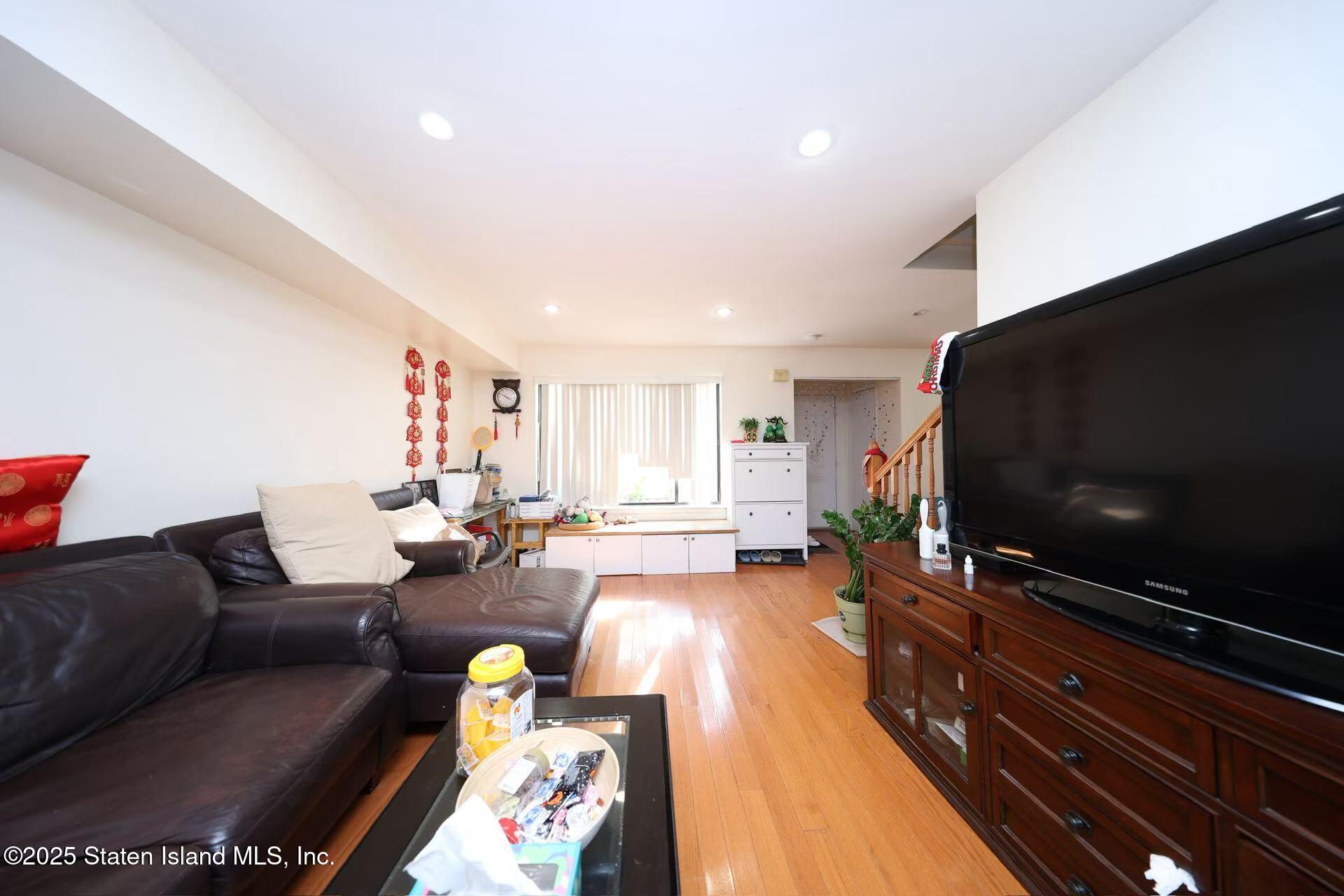 215 Pierce Street, Staten Island, NY, 10304 image 8