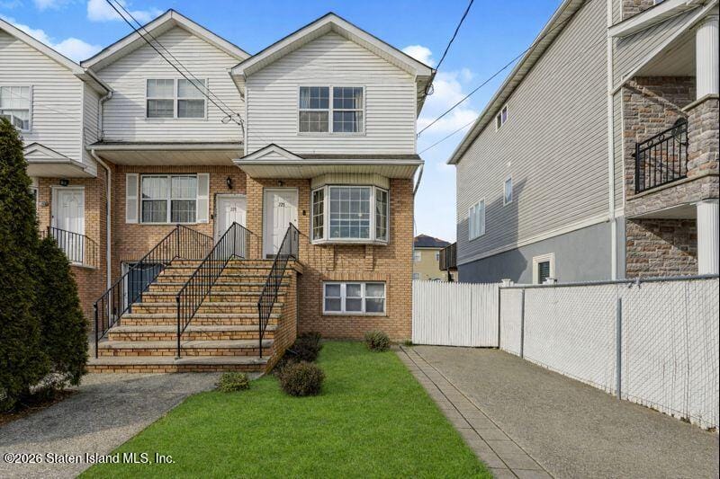 225 Colony Avenue Image 2