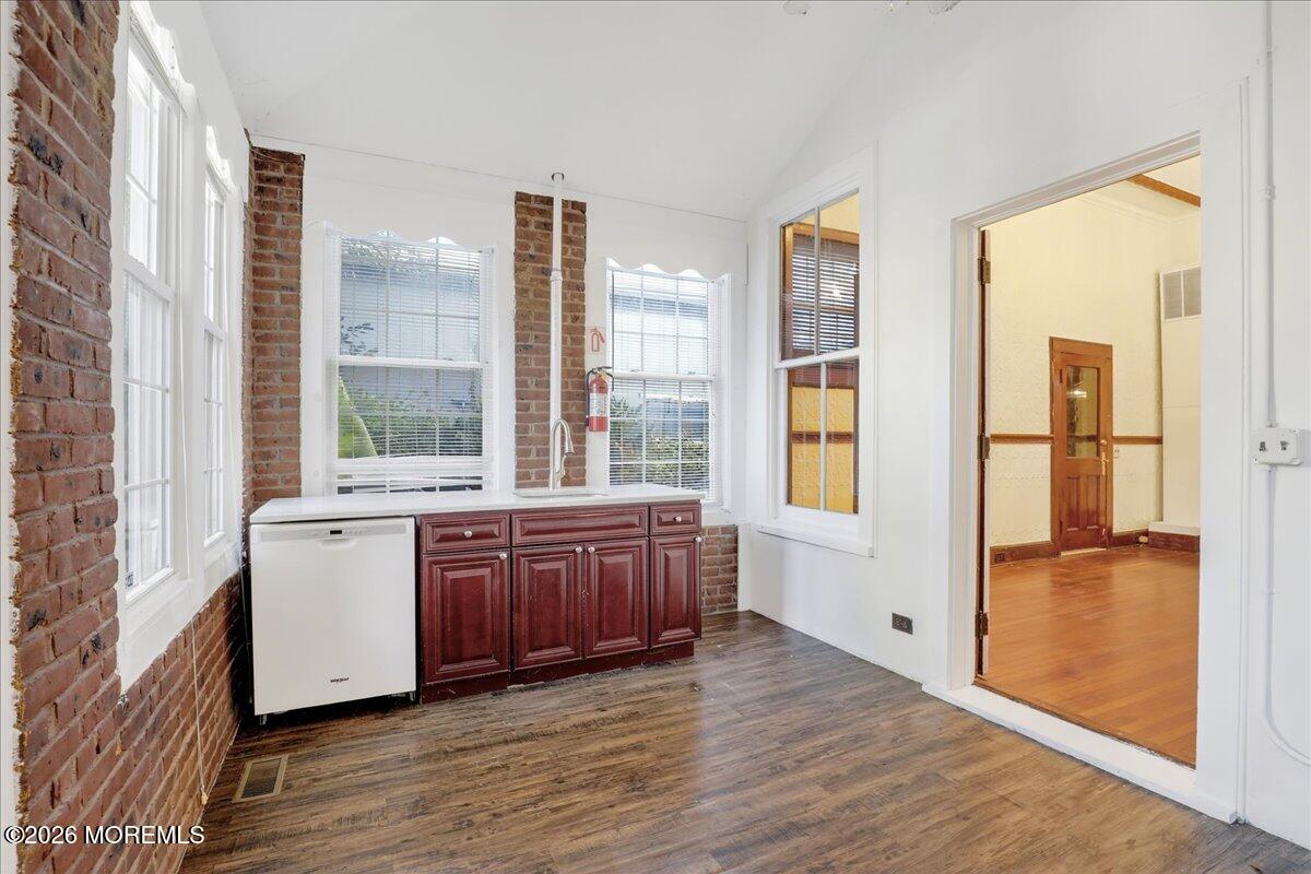 55 E Front Street, Keyport, NJ, 07735 image 24