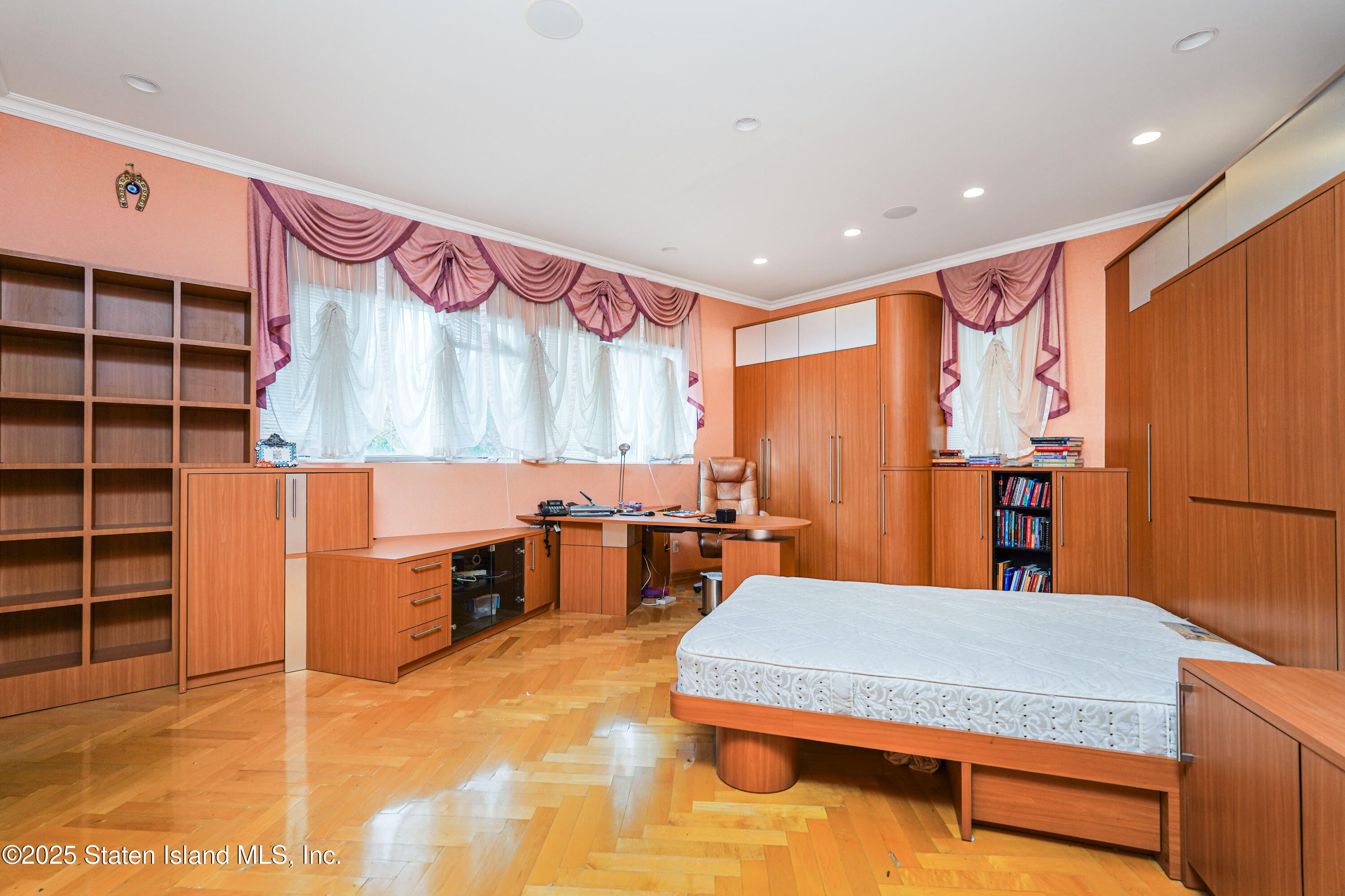 724 Todt Hill Road, Staten Island, NY, 10304 image 42