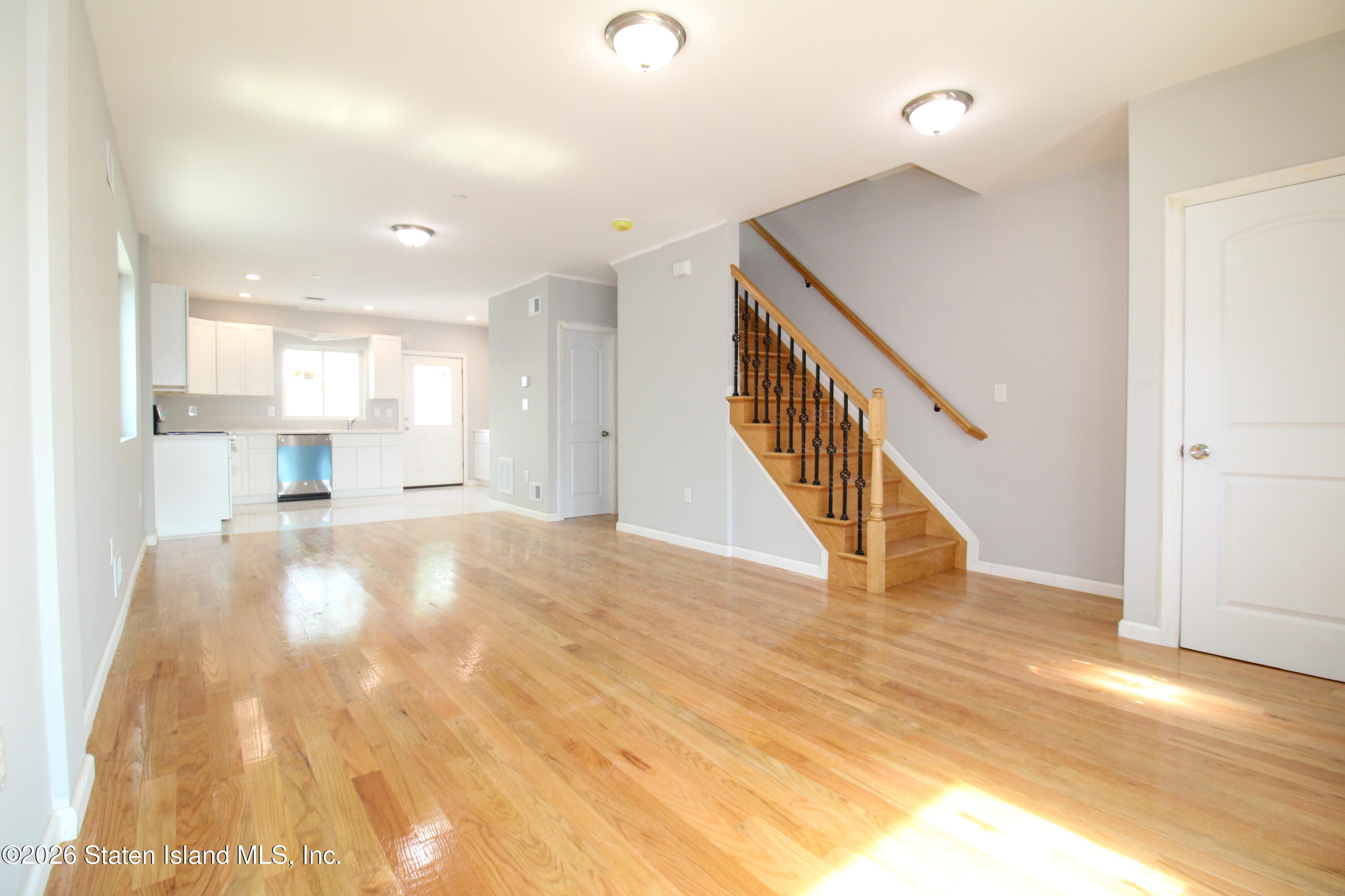 79 Perry Avenue Image 5