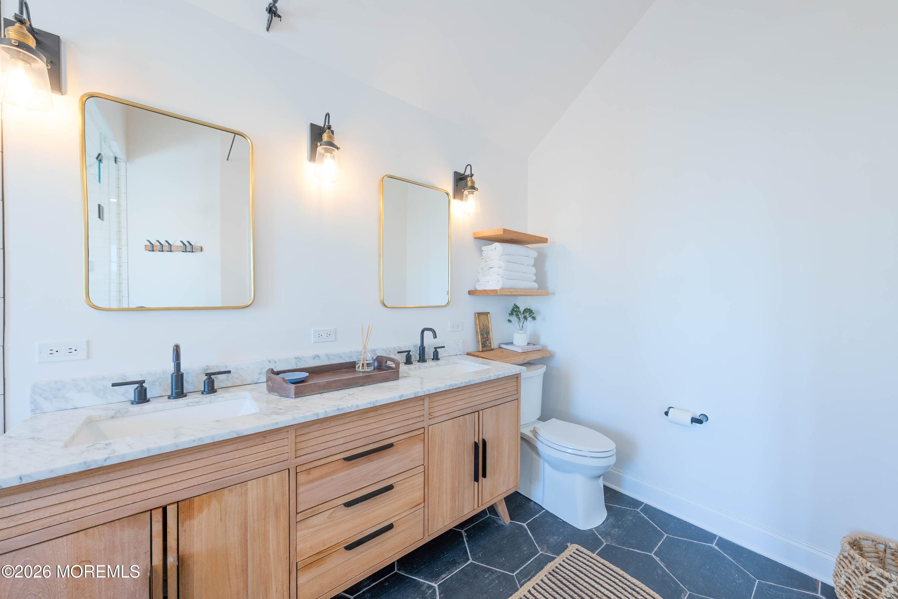 50 North Way, Sea Bright, NJ, 07760 image 18