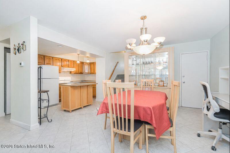 19 Lamped Loop A3 Image 5