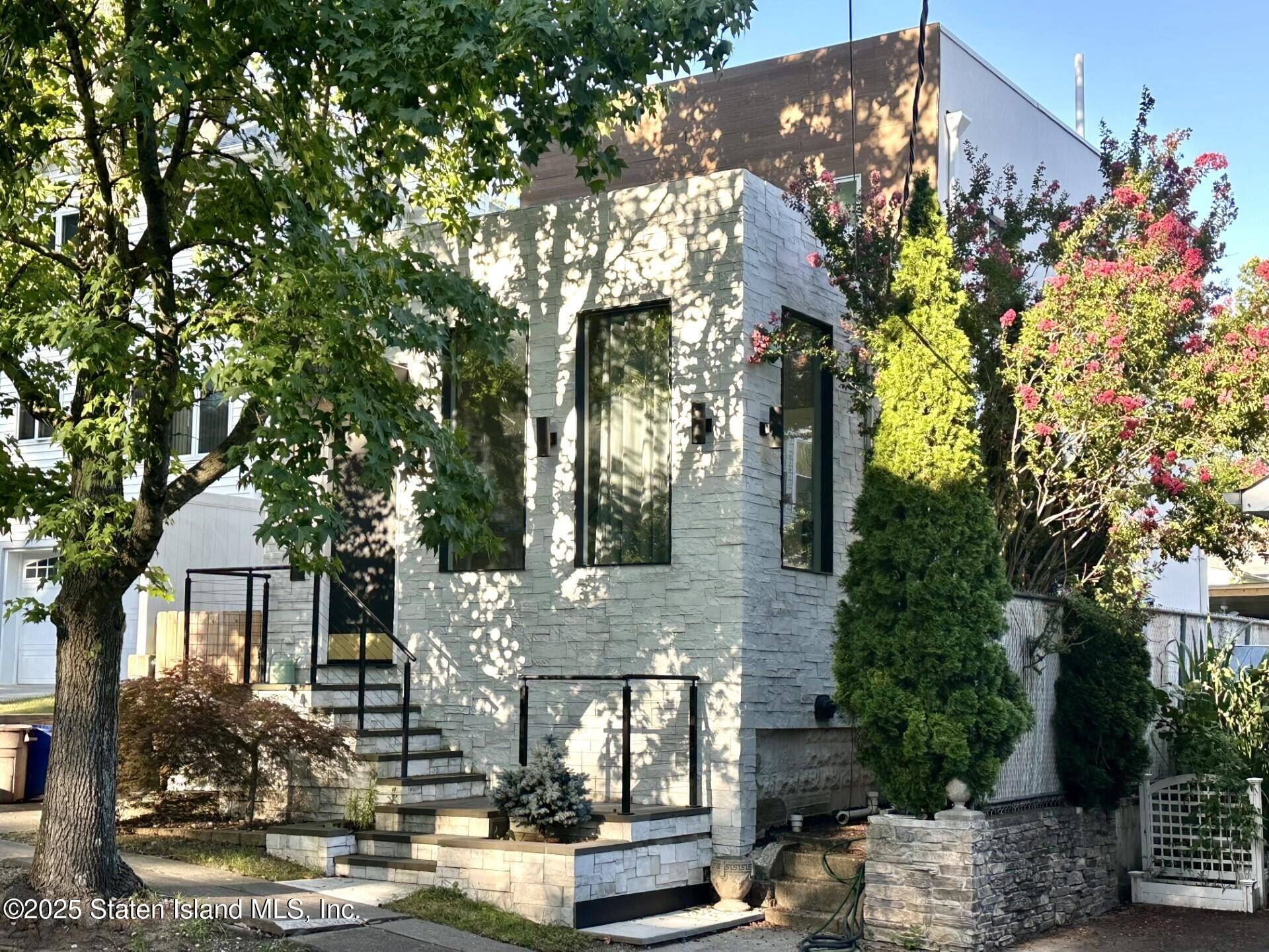 93 Aultman Avenue Image 2