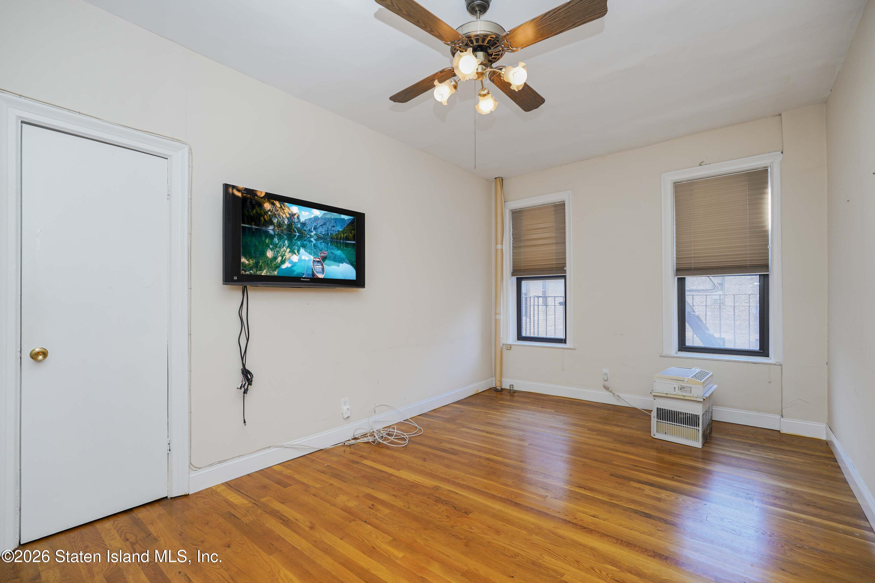 7101 Colonial Road L5i Image 5