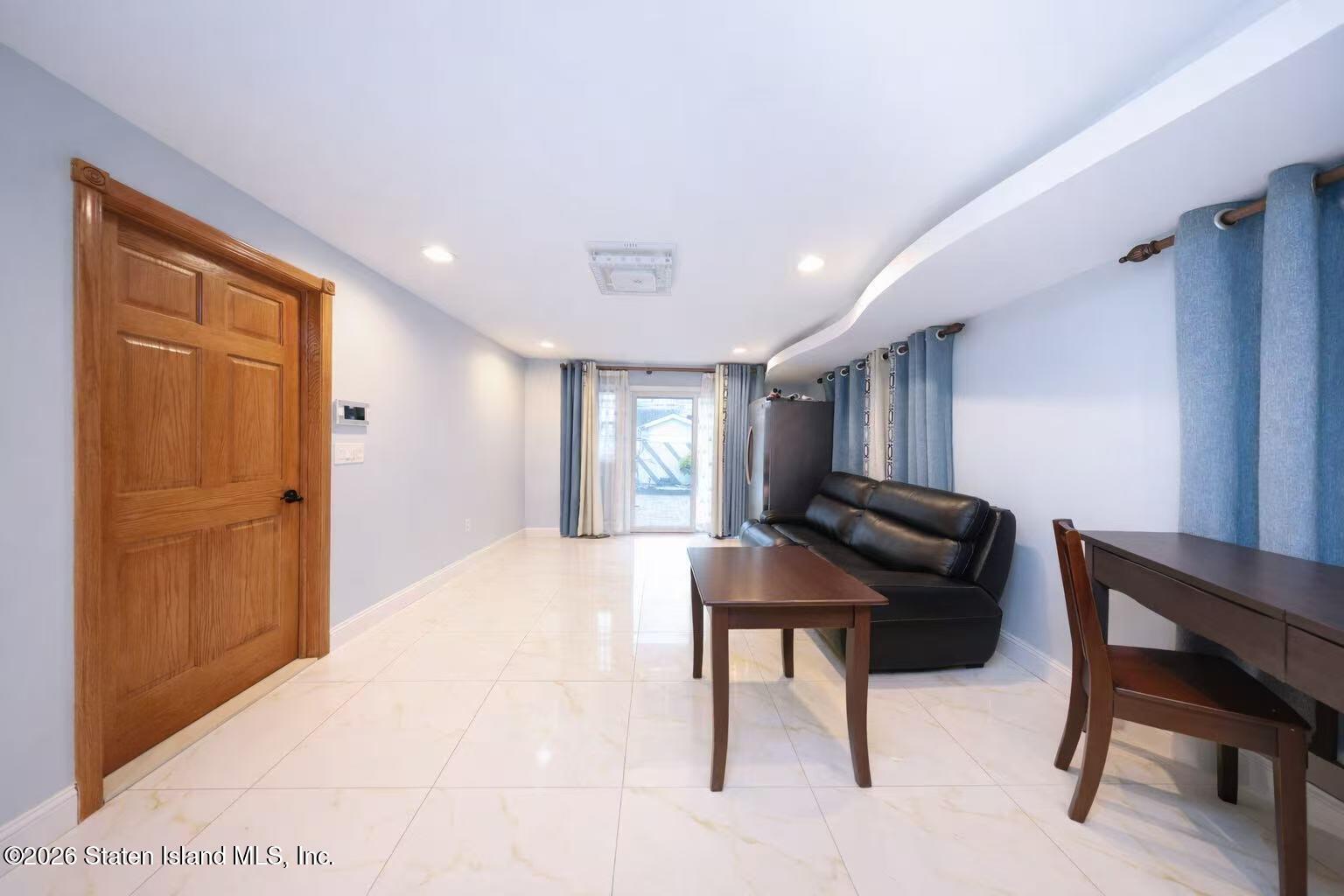 234 Barclay Avenue Image 4