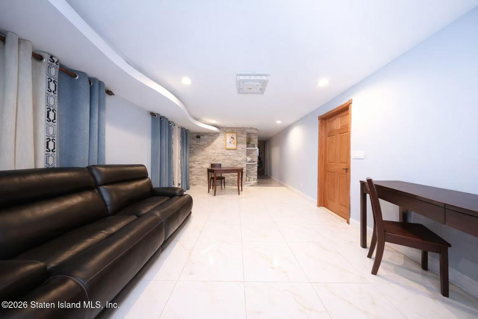 234 Barclay Avenue Image 5