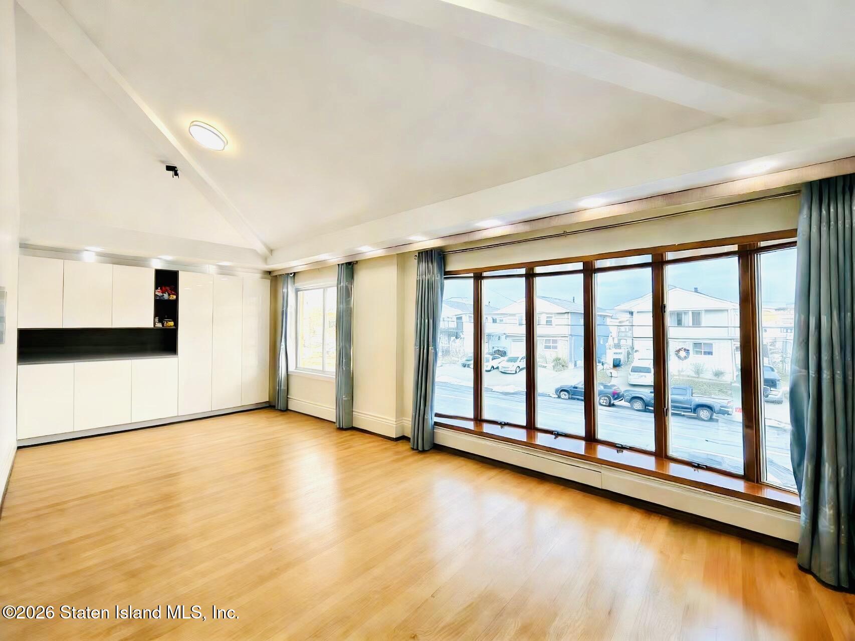 176 Slater Boulevard Image 5