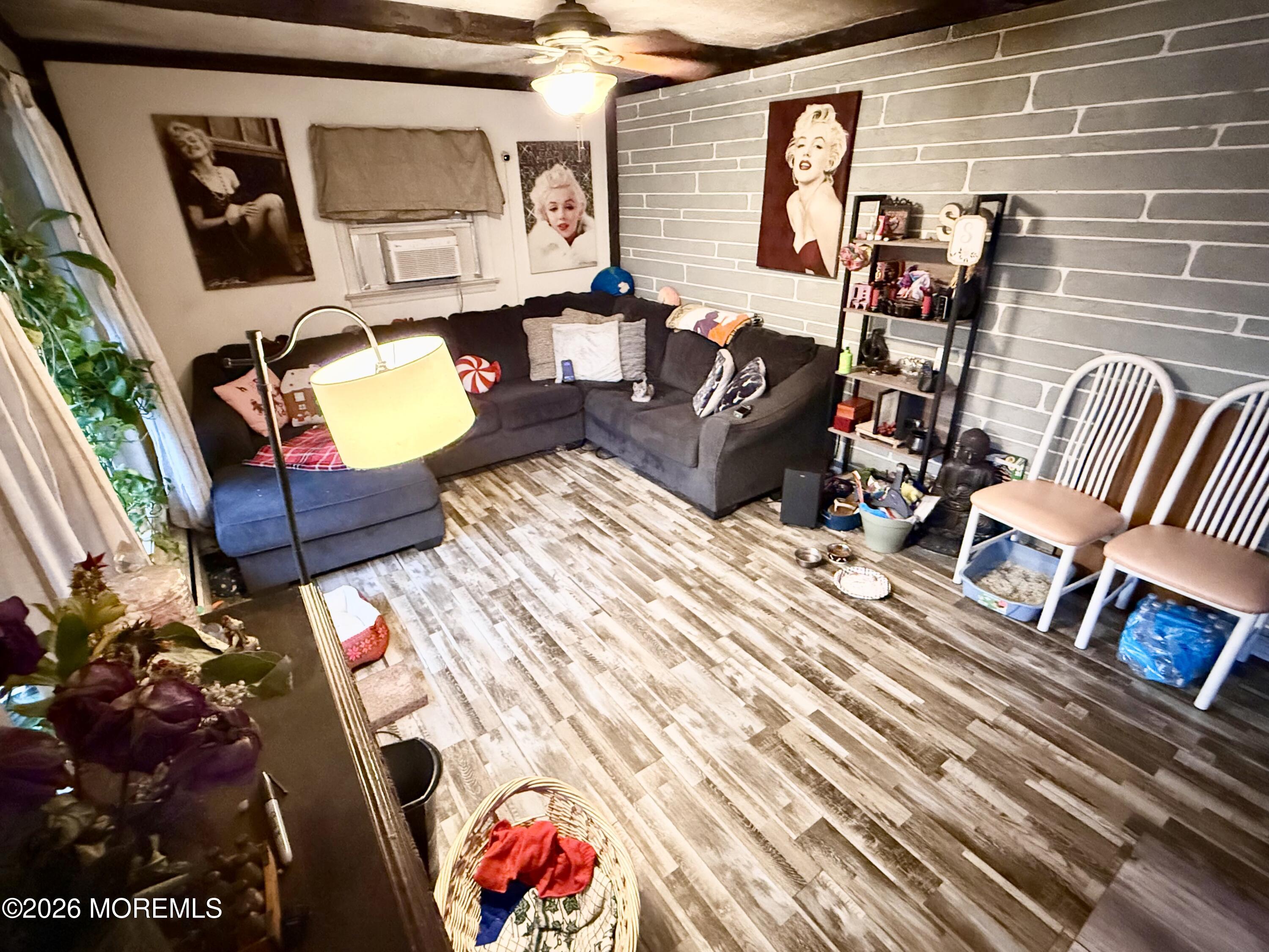 5 Pear Avenue Image 3