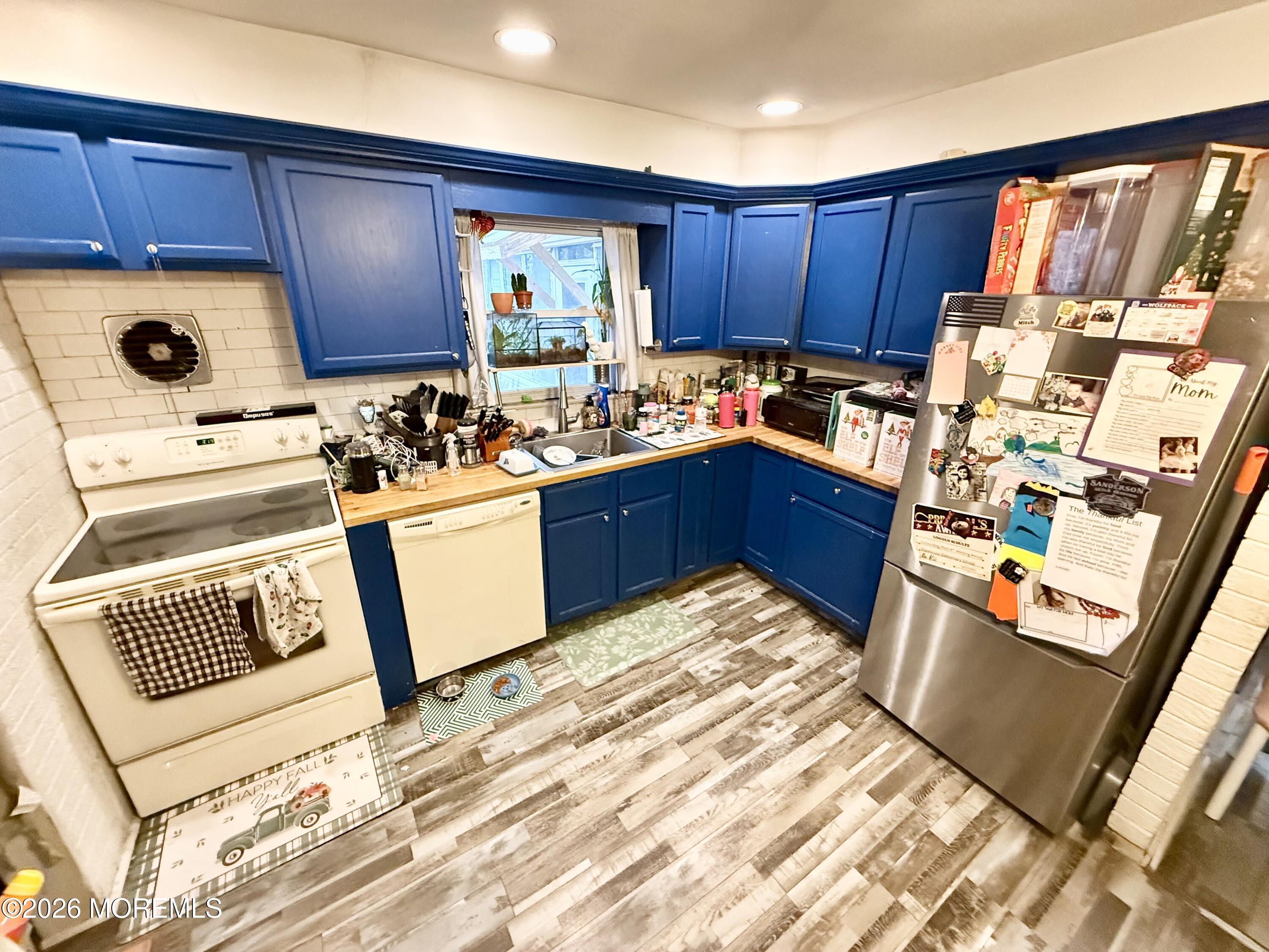 5 Pear Avenue Image 4