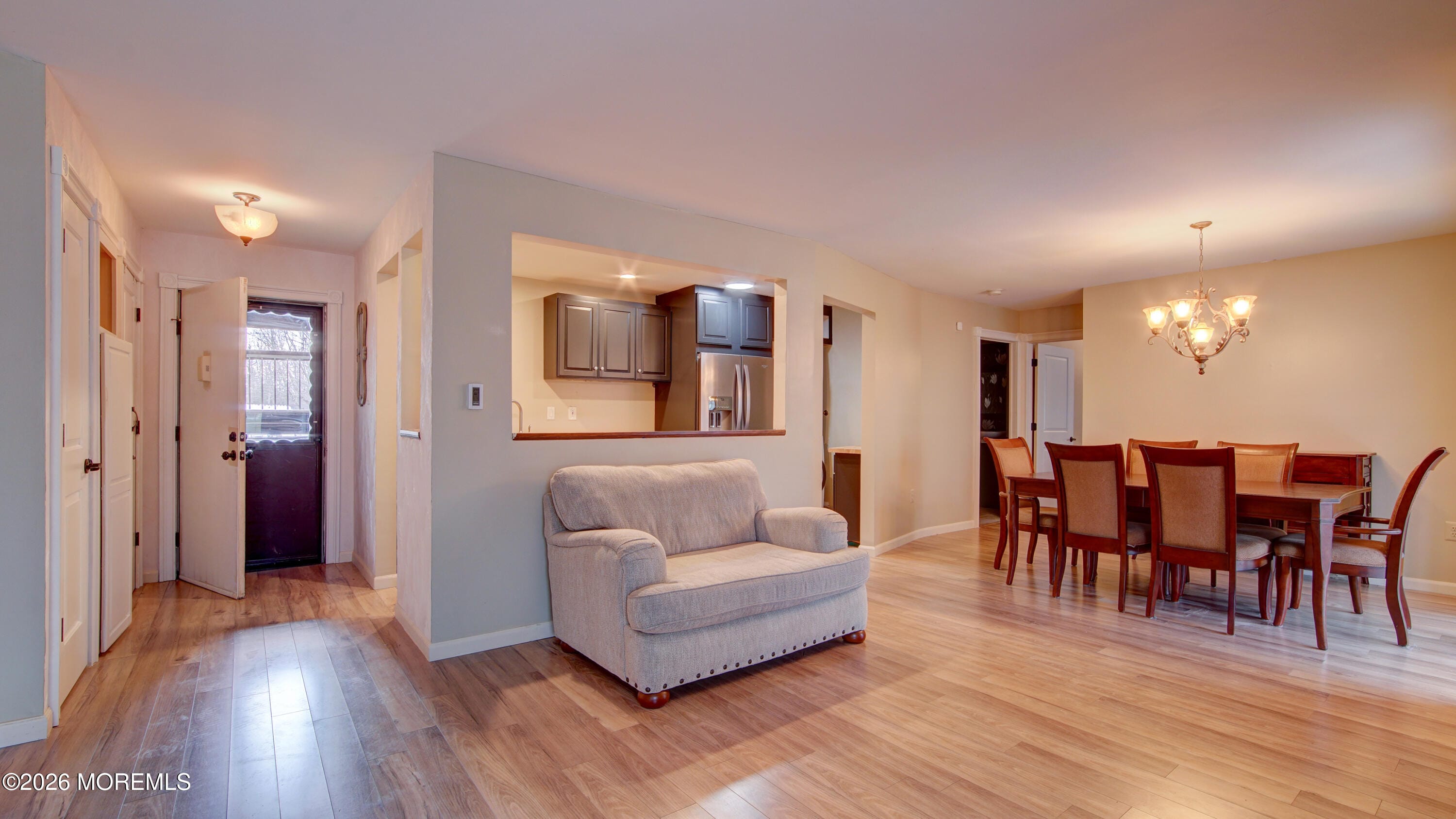 167 Amberly Drive C Image 2