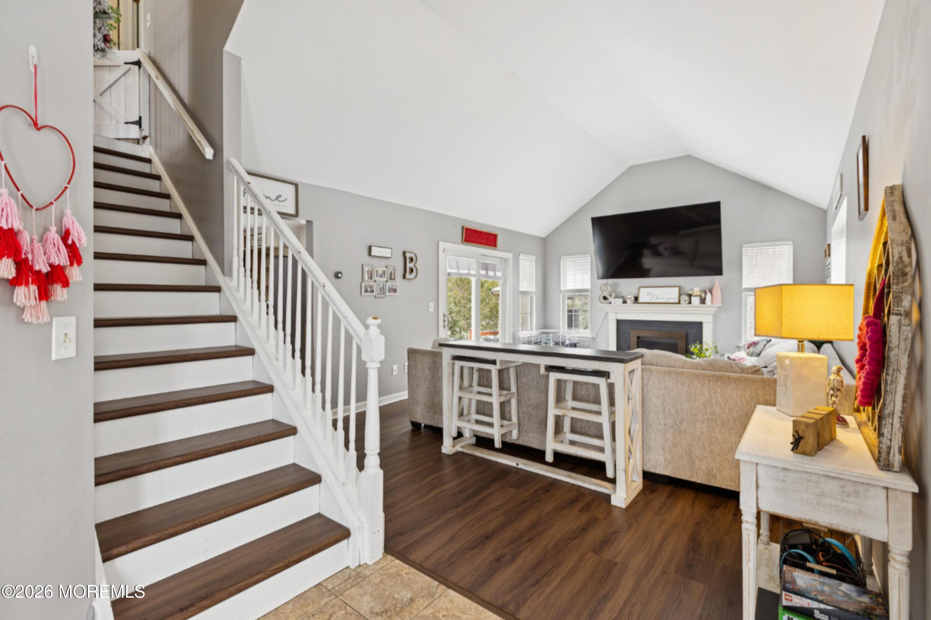 12 Crest Road Image 3