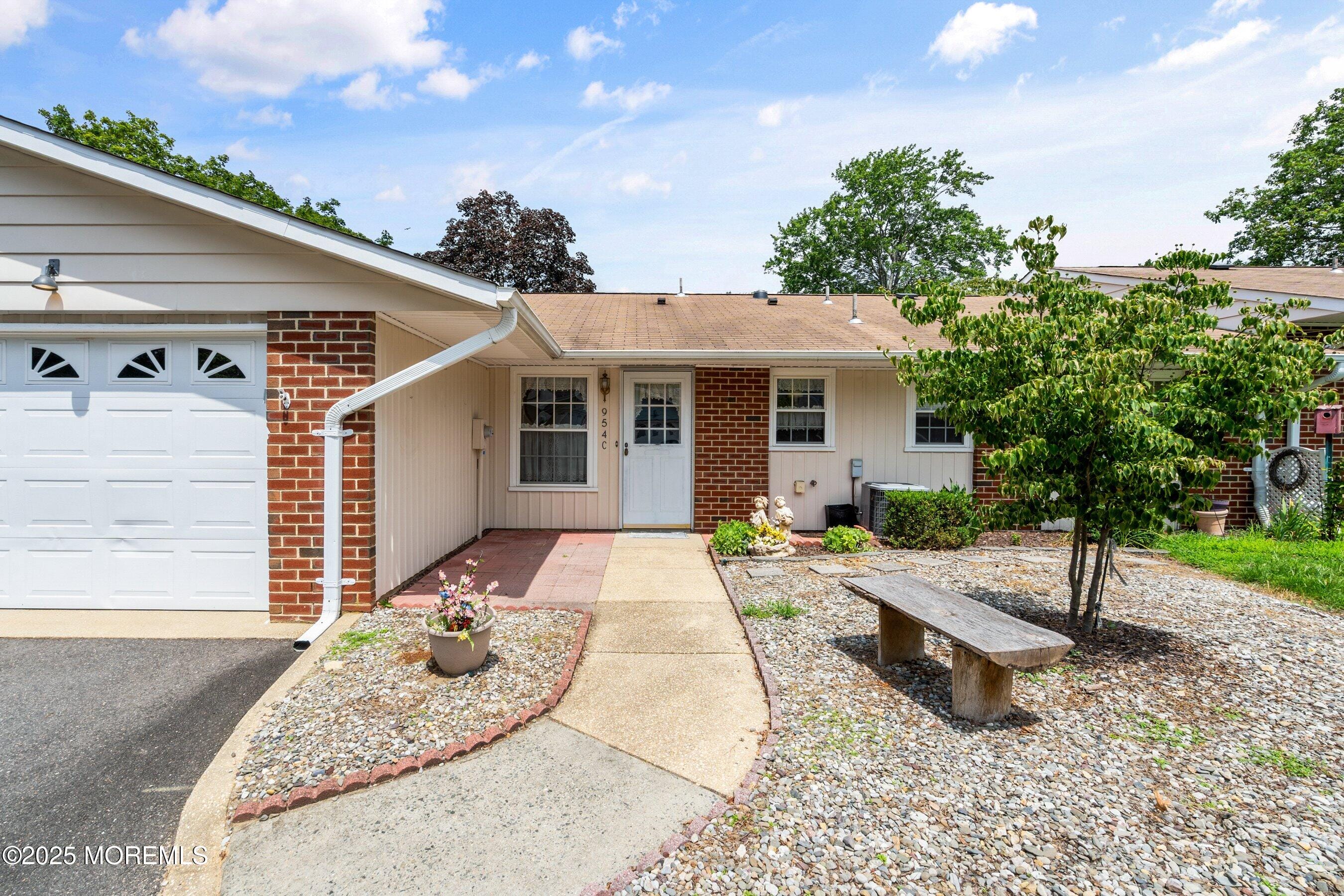 954C Aberdeen Drive C Image 3